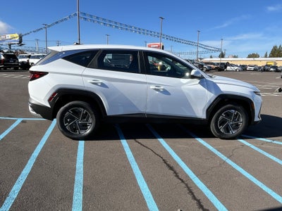 2026 Hyundai TUCSON HYBRID Blue SE
