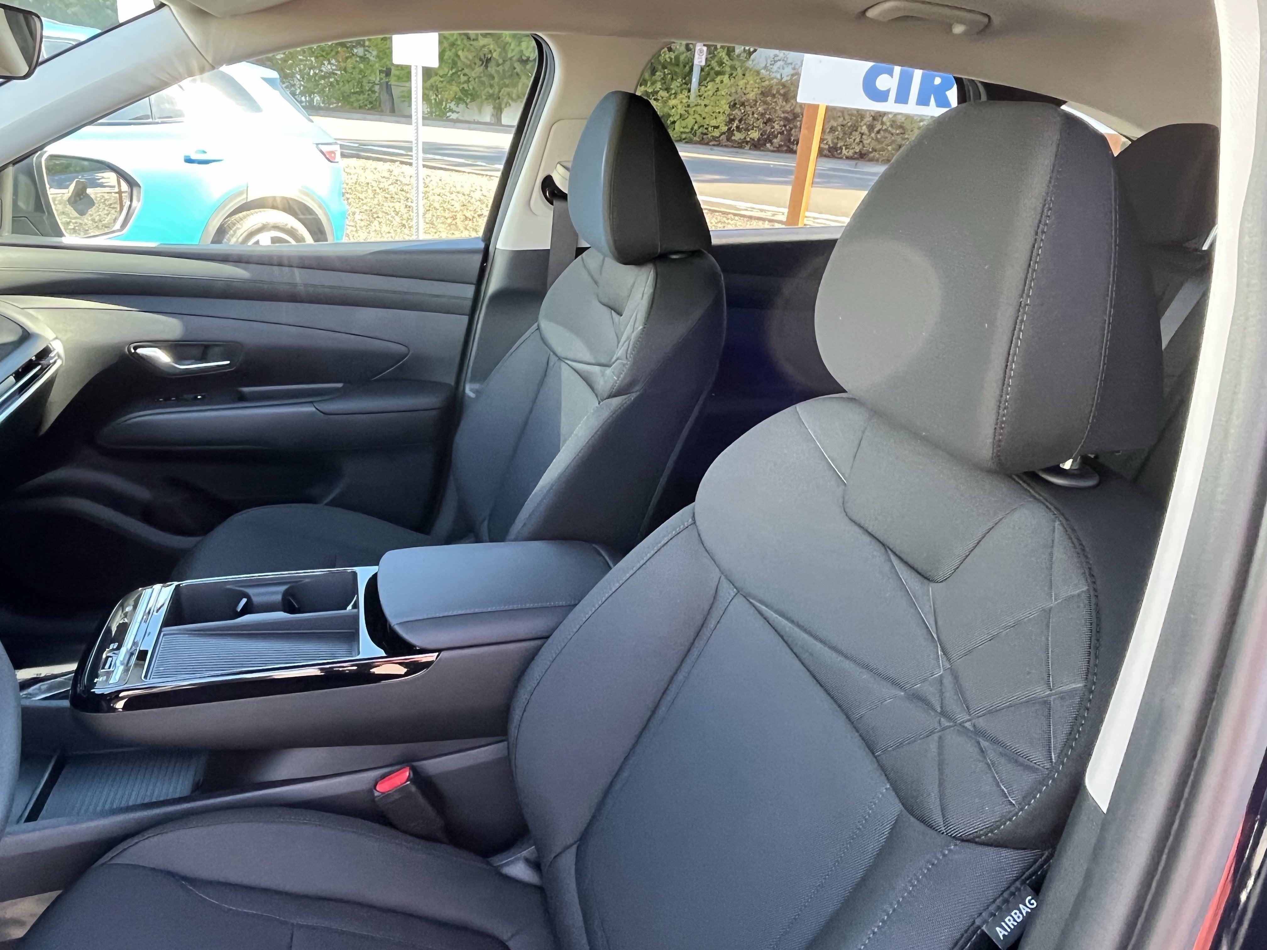 2026 Hyundai TUCSON HYBRID SEL