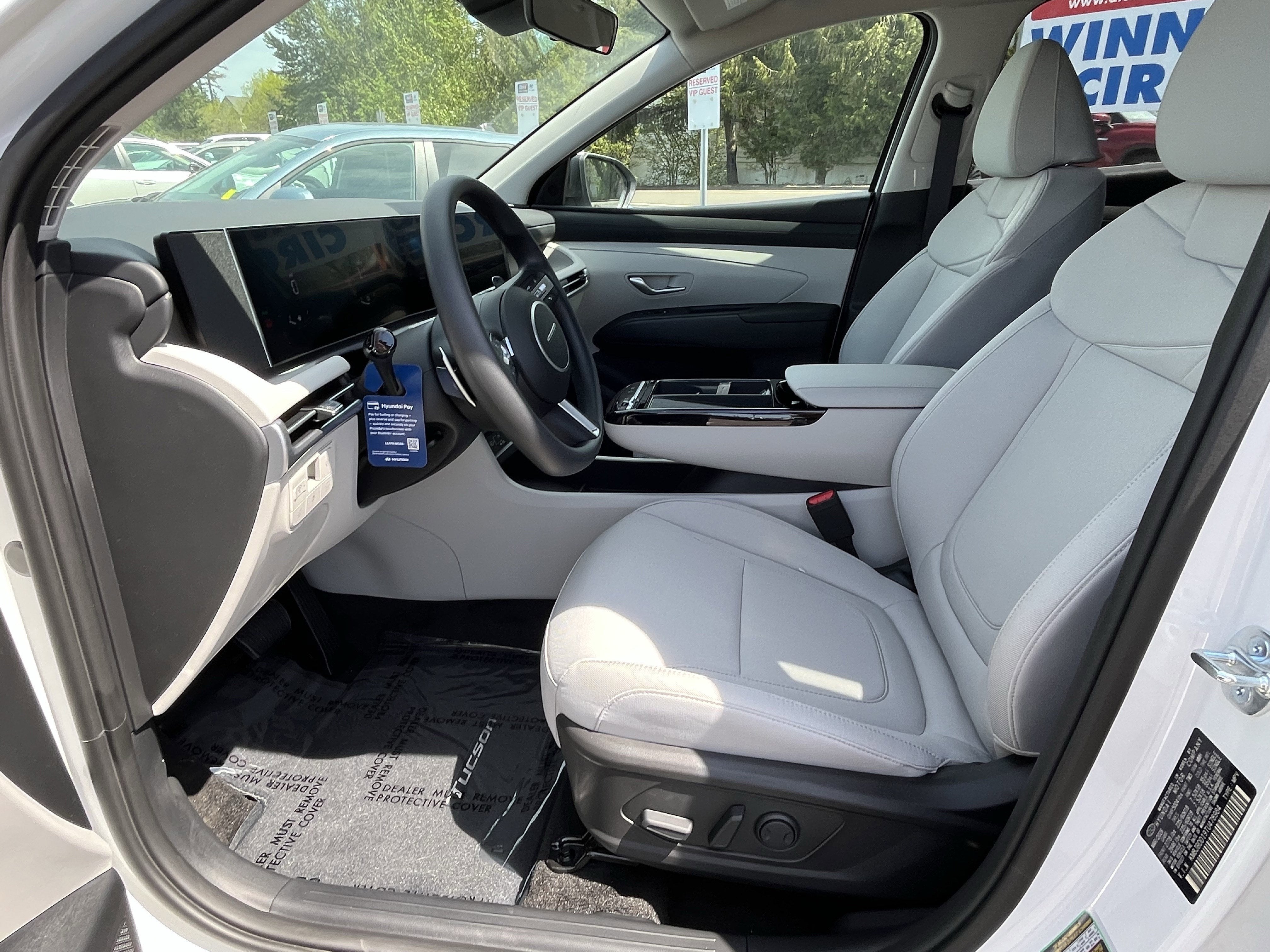 2026 Hyundai TUCSON HYBRID SEL AWD