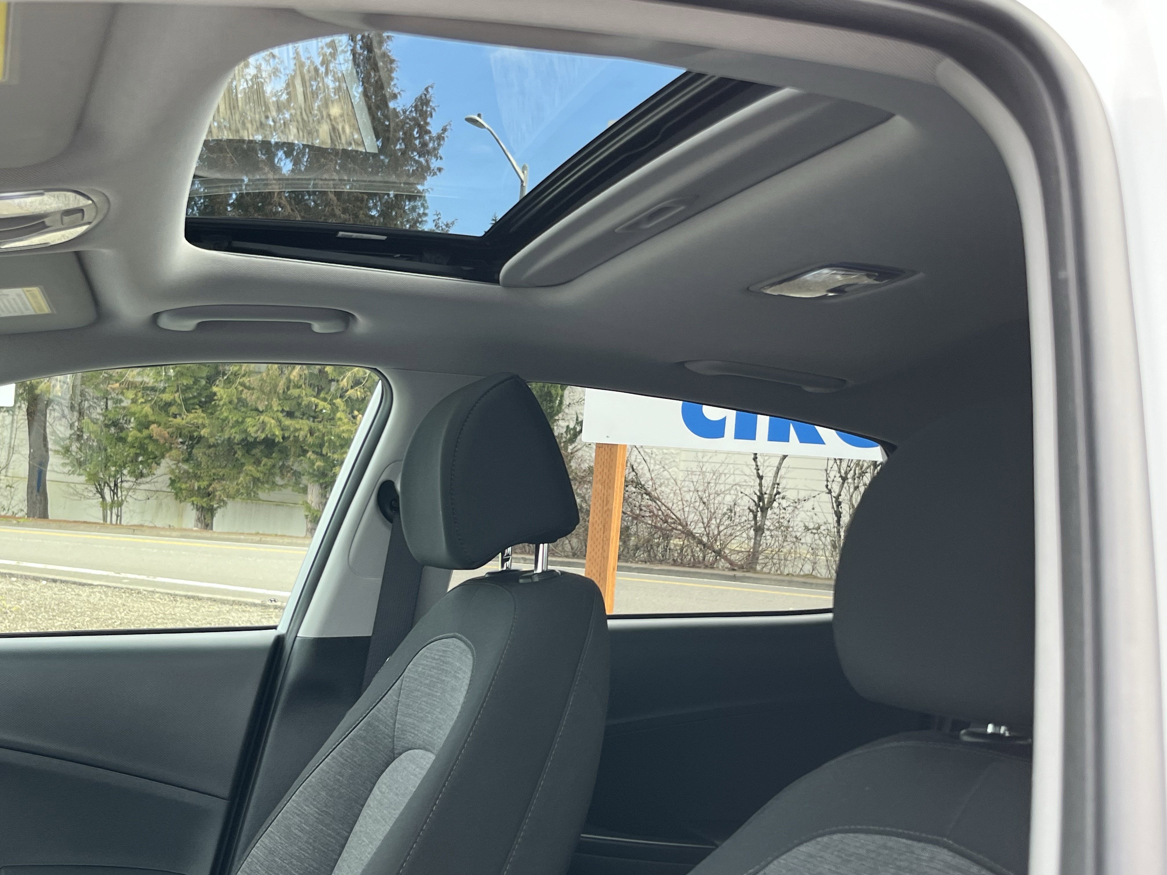 2023 Hyundai KONA ELECTRIC SEL