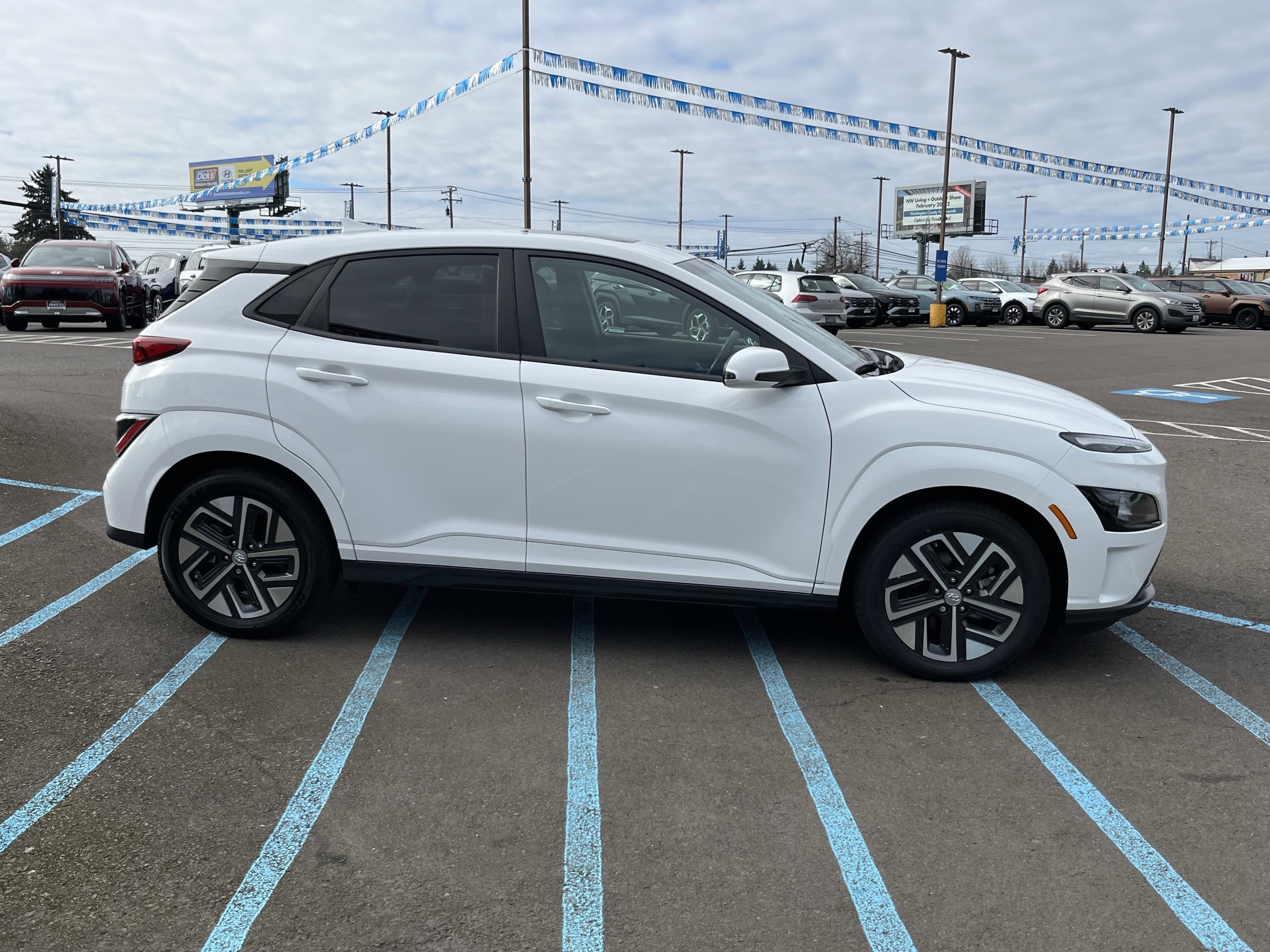 2023 Hyundai KONA ELECTRIC SEL