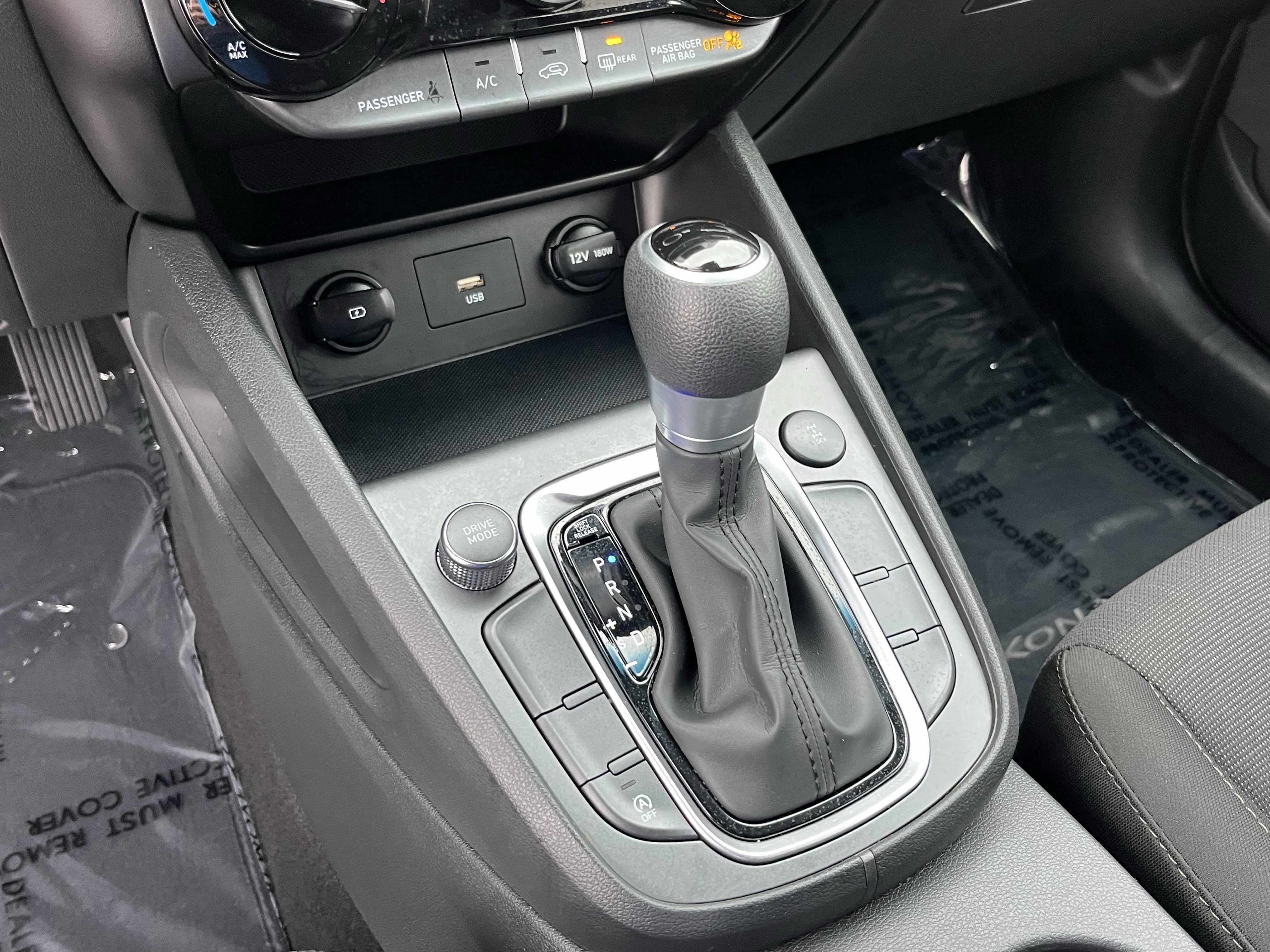 2022 Hyundai KONA SEL