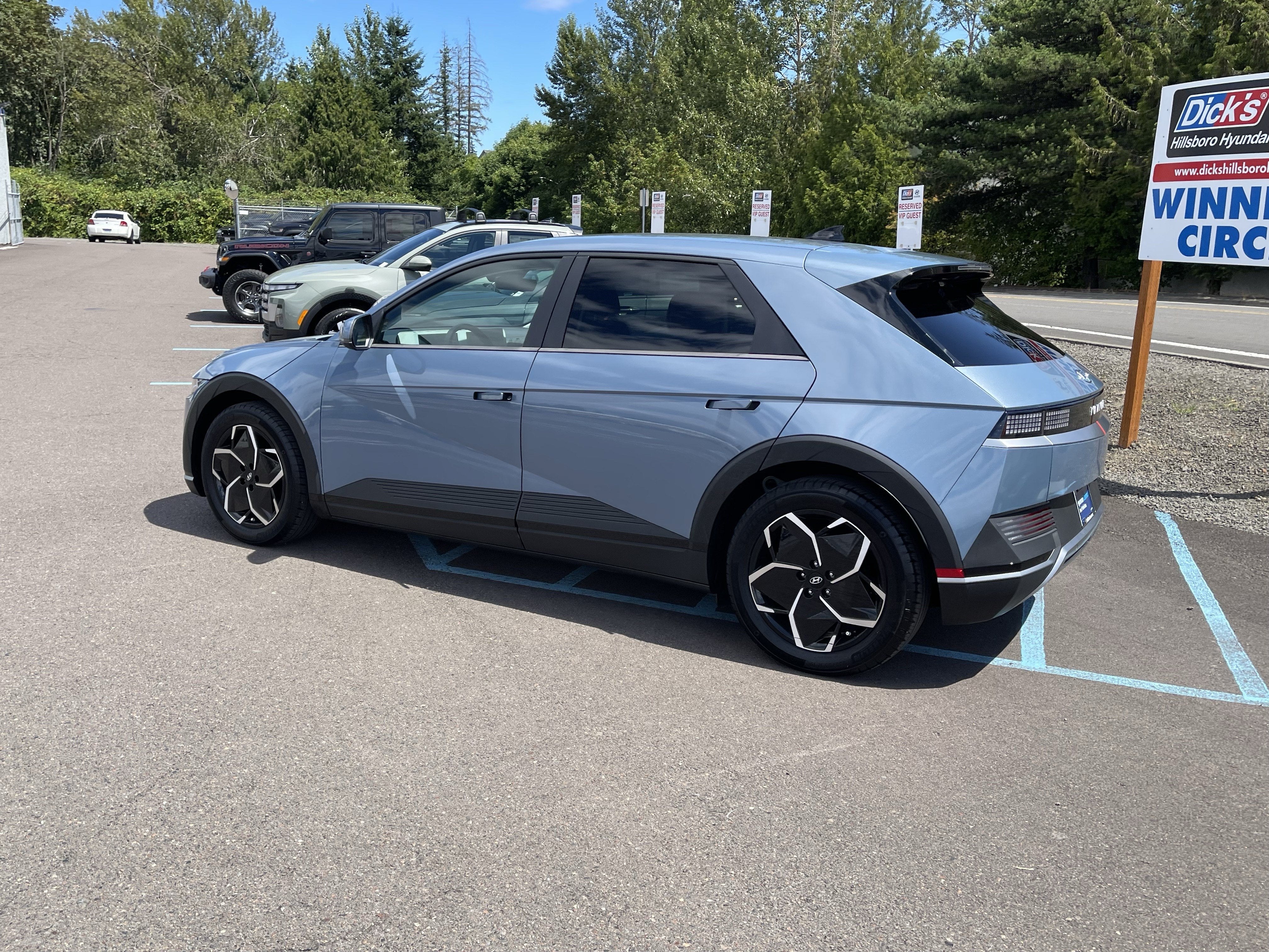 2024 Hyundai IONIQ 5 SE