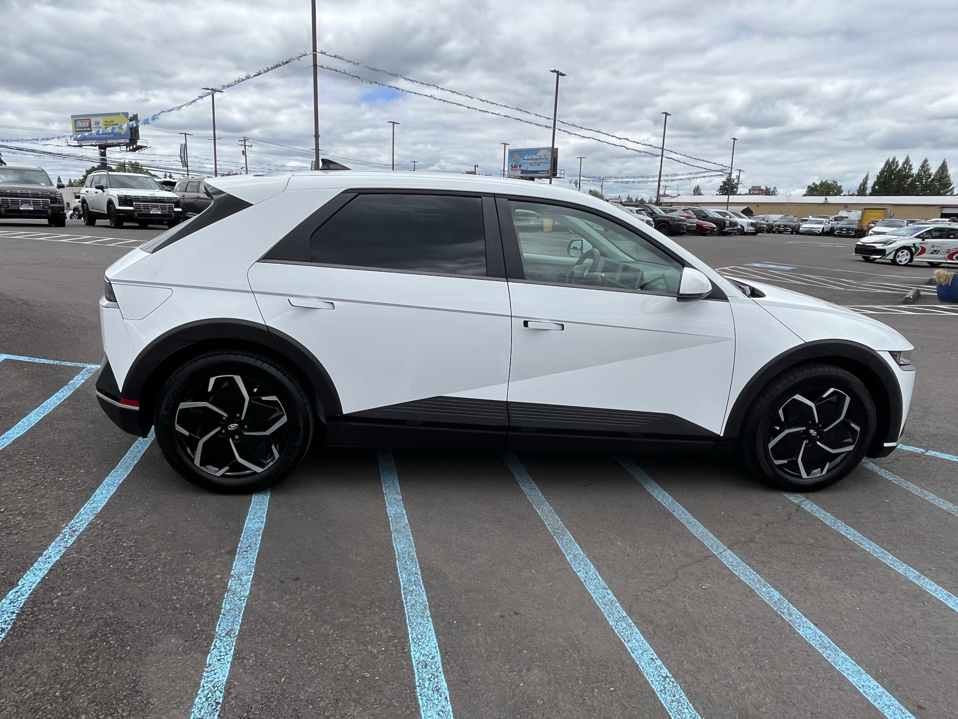 2024 Hyundai IONIQ 5 SE