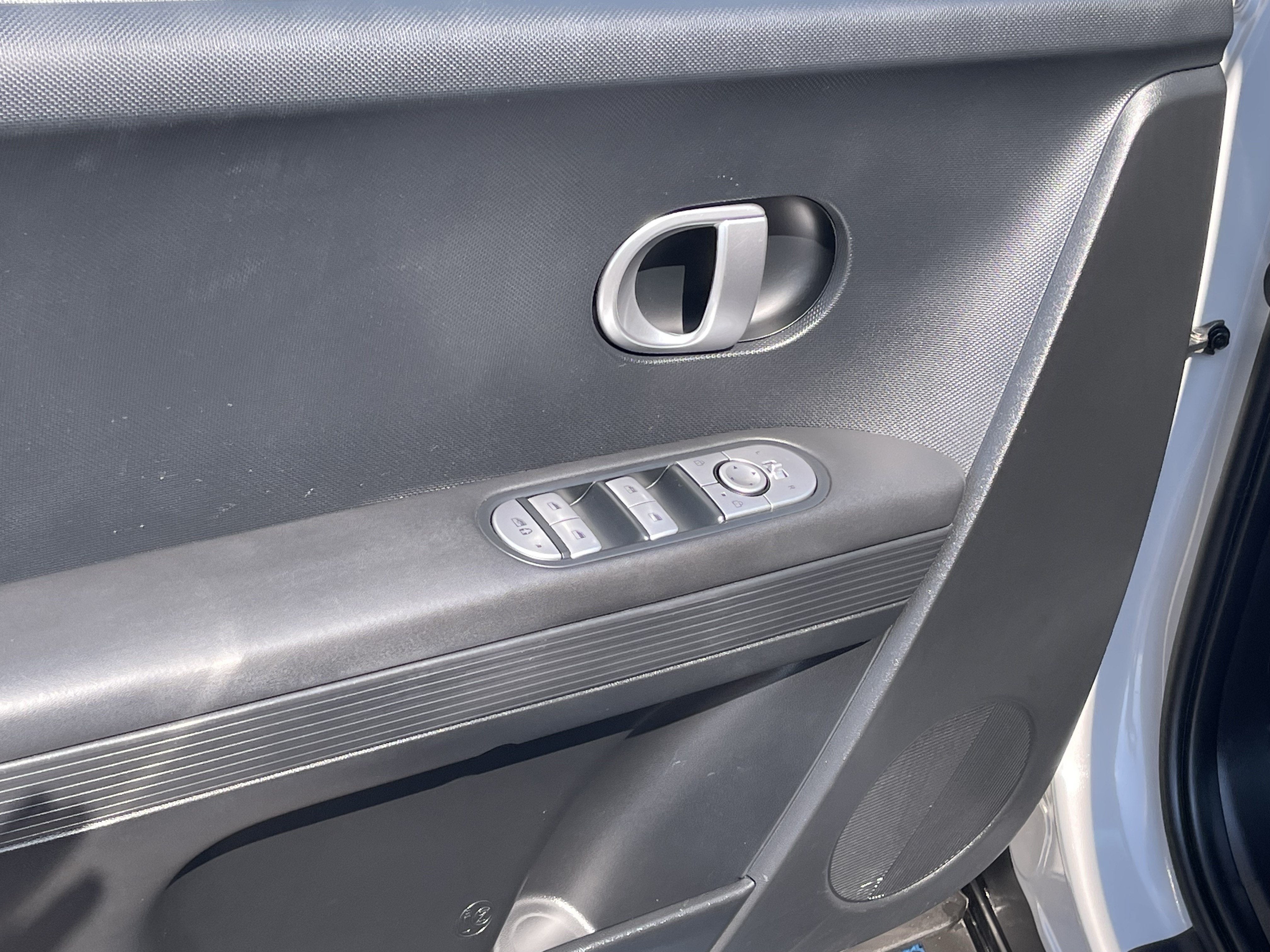 2024 Hyundai IONIQ 5 SE
