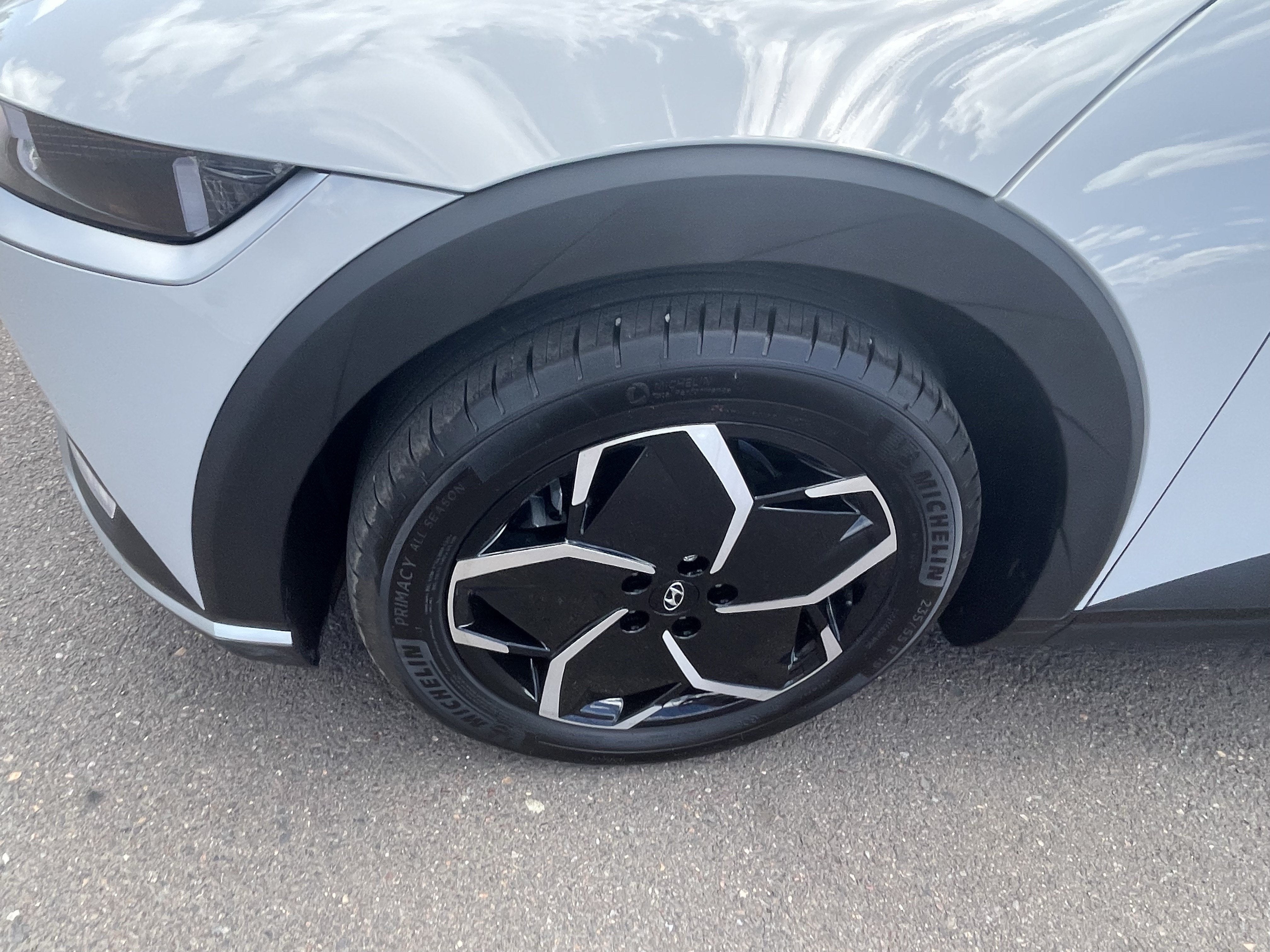 2024 Hyundai IONIQ 5 SE