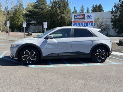 2024 Hyundai IONIQ 5 SE