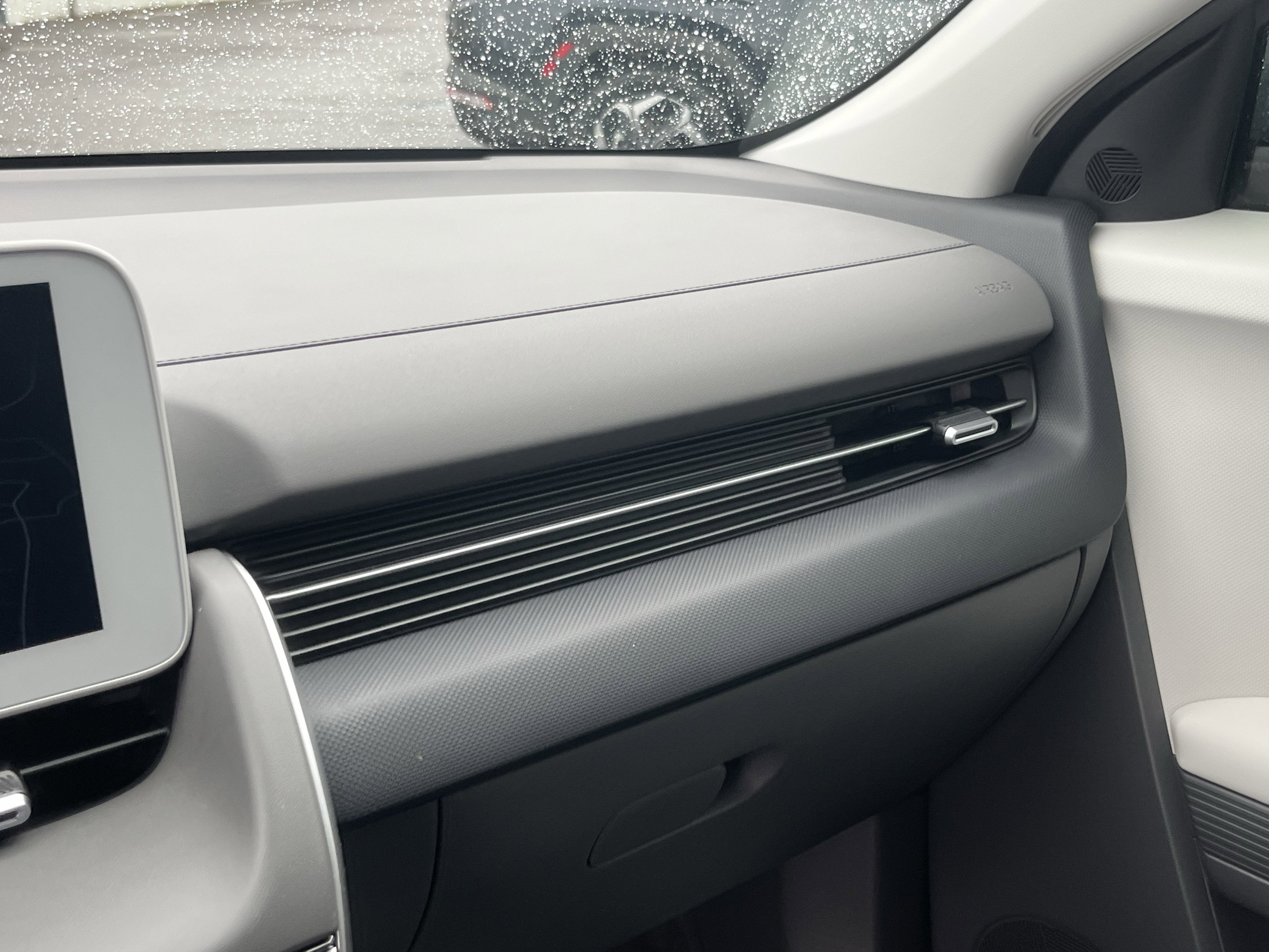 2024 Hyundai IONIQ 5 SE