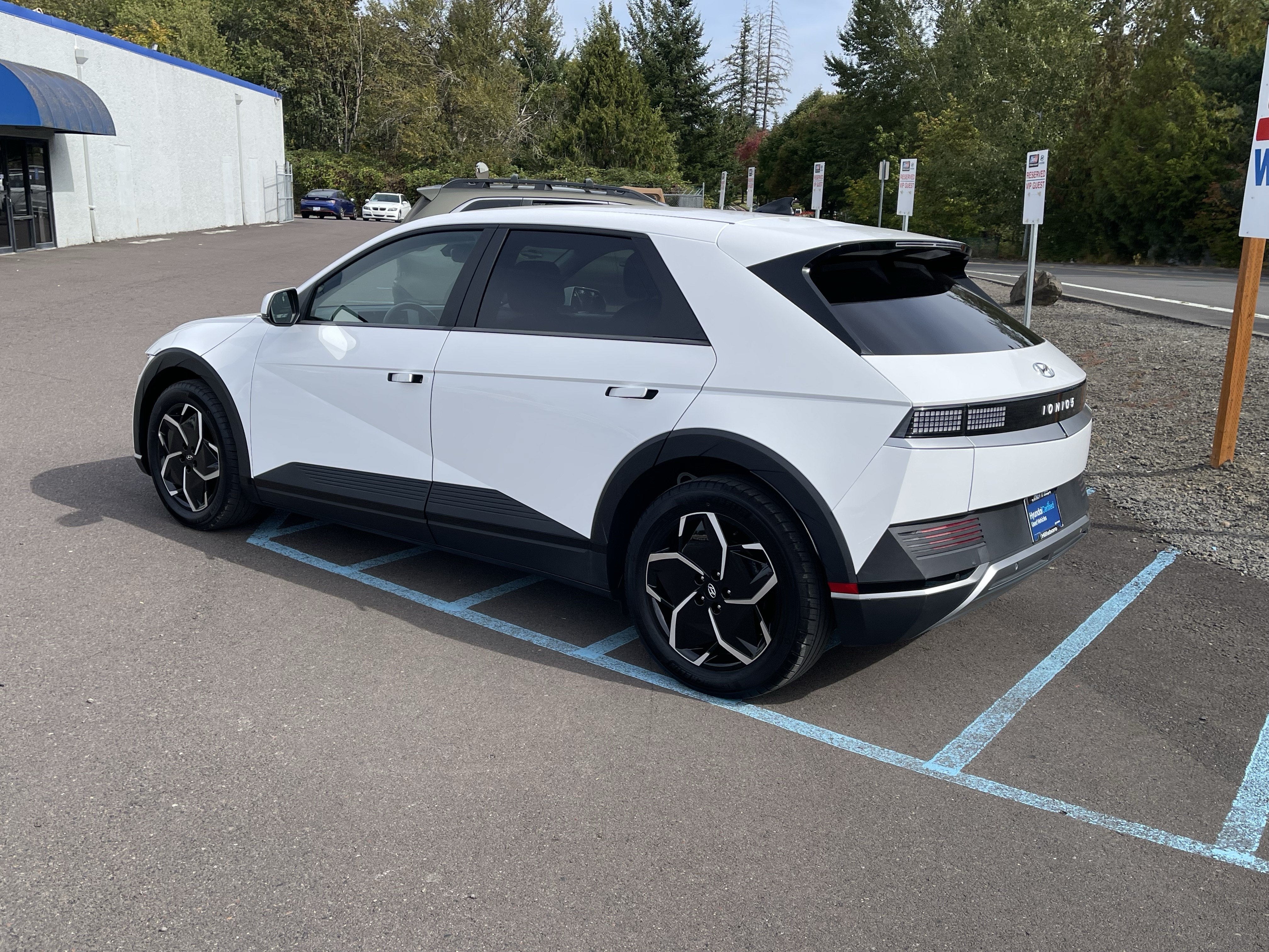 2024 Hyundai IONIQ 5 SEL