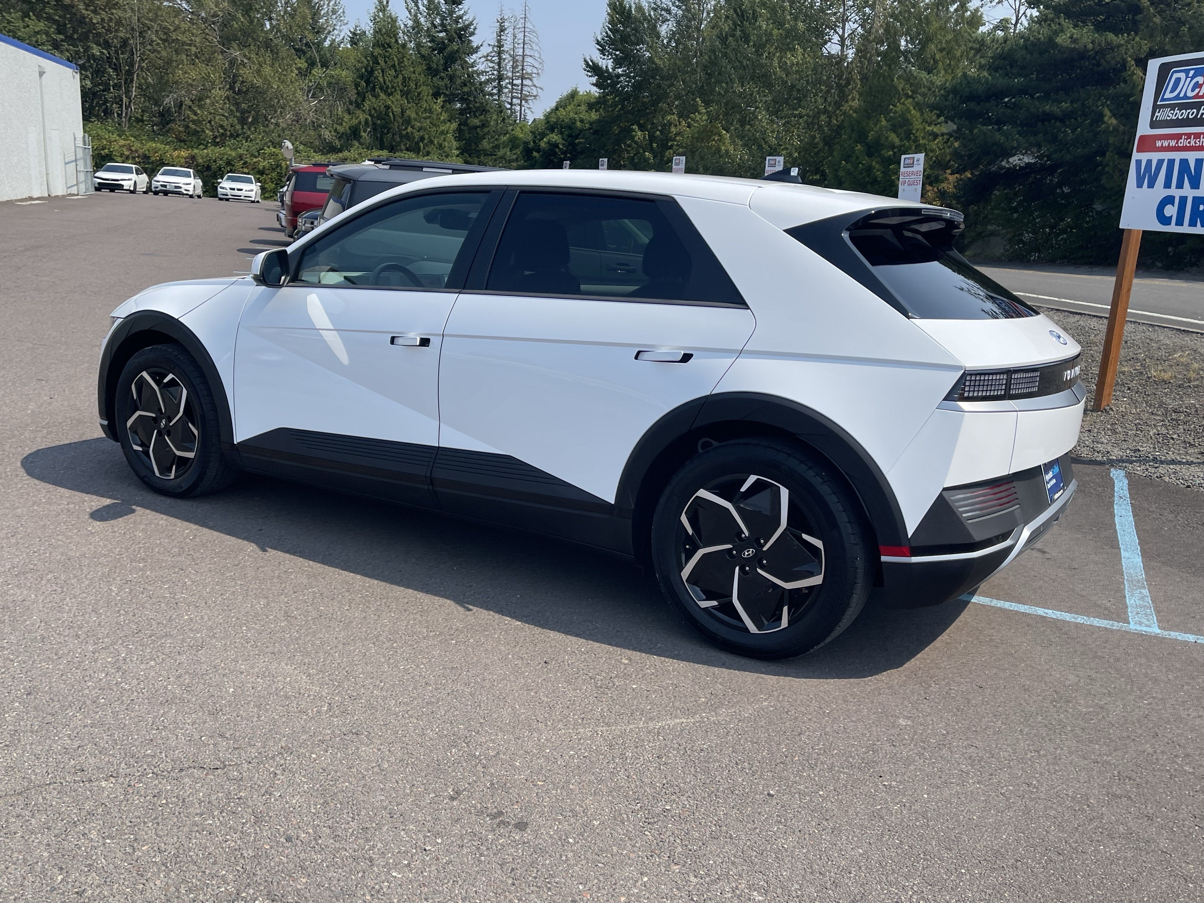 2024 Hyundai IONIQ 5 SEL