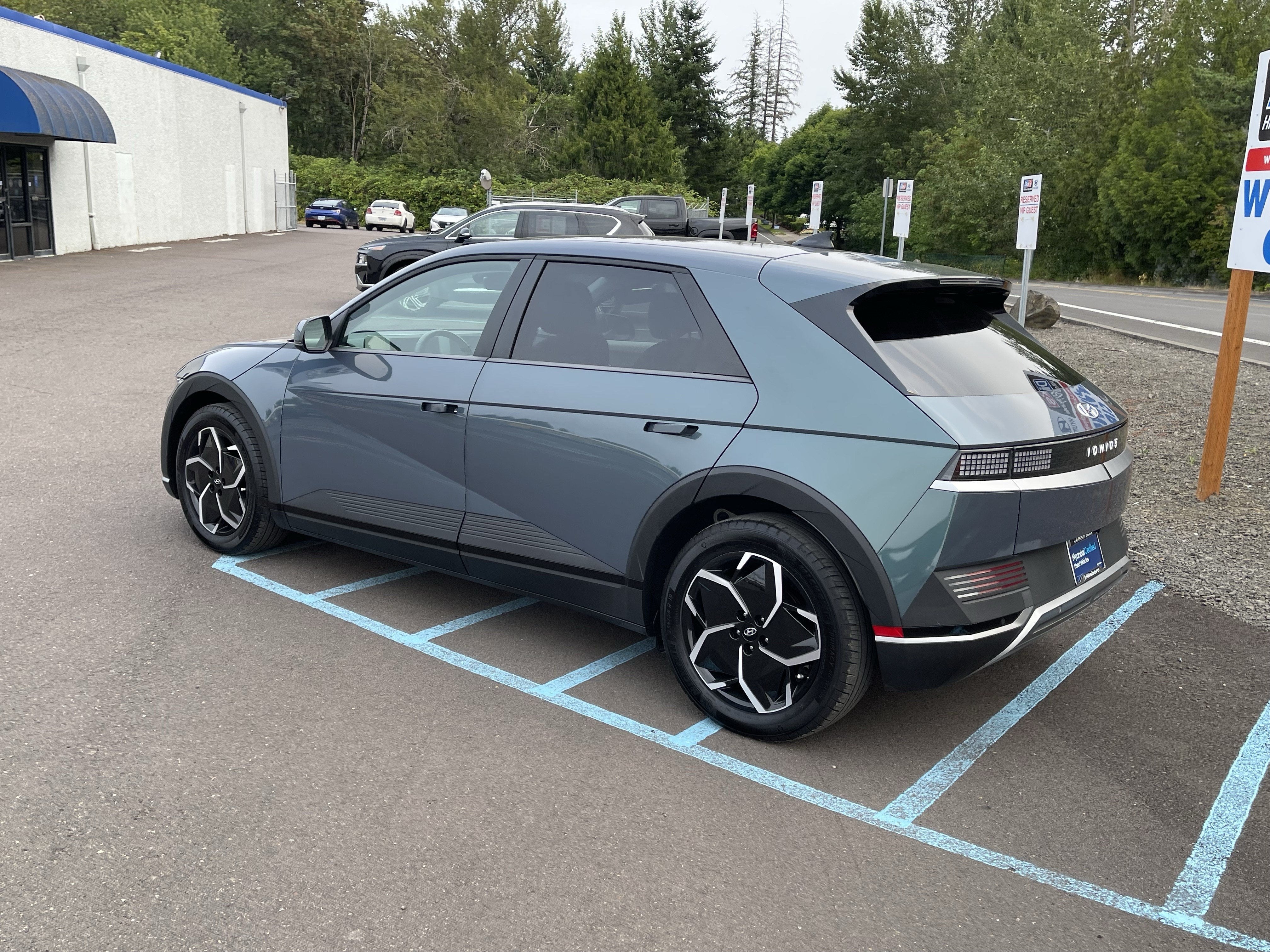 2024 Hyundai IONIQ 5 SEL