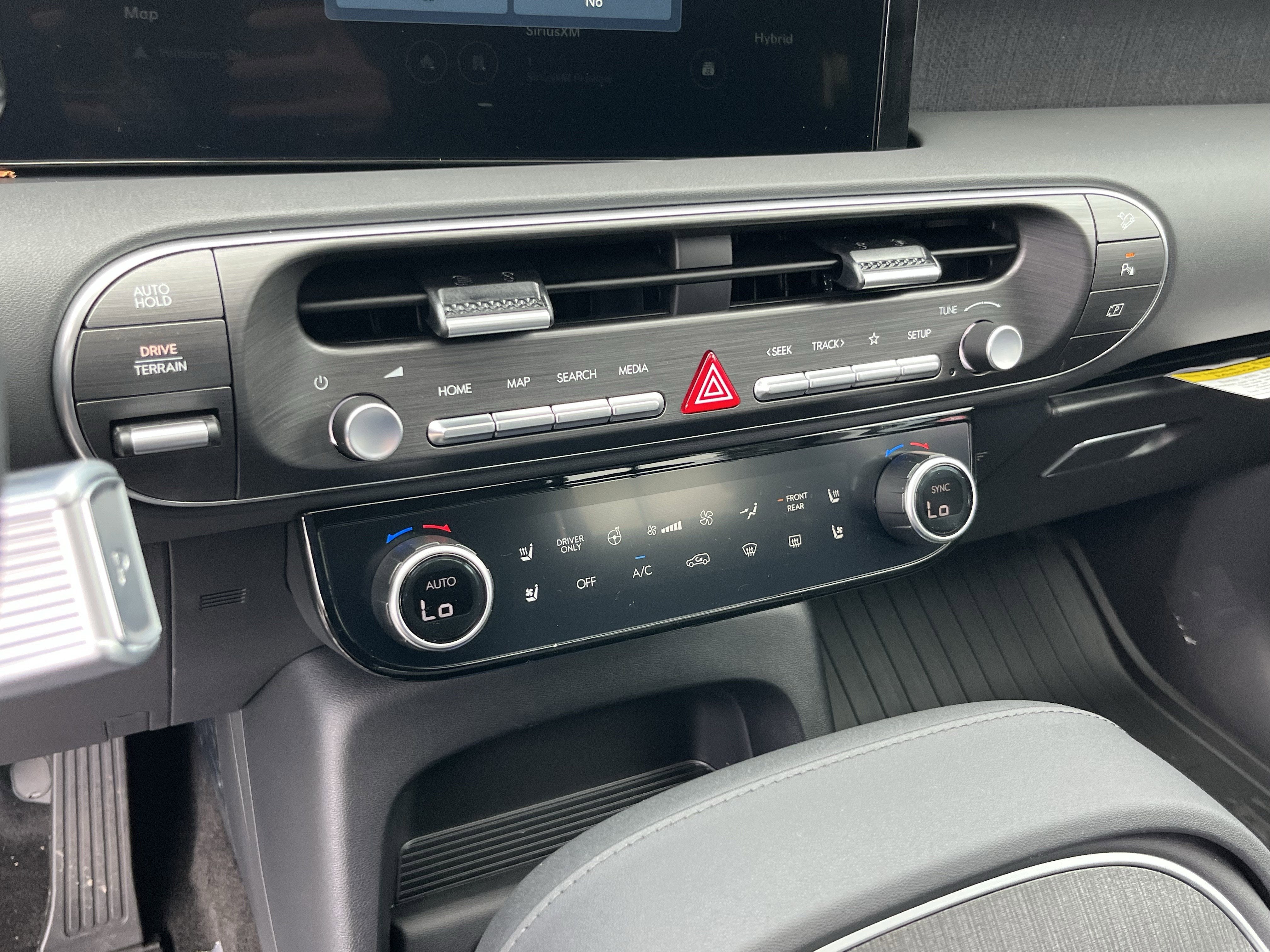 2026 Hyundai PALISADE HYBRID SEL Premium 8P