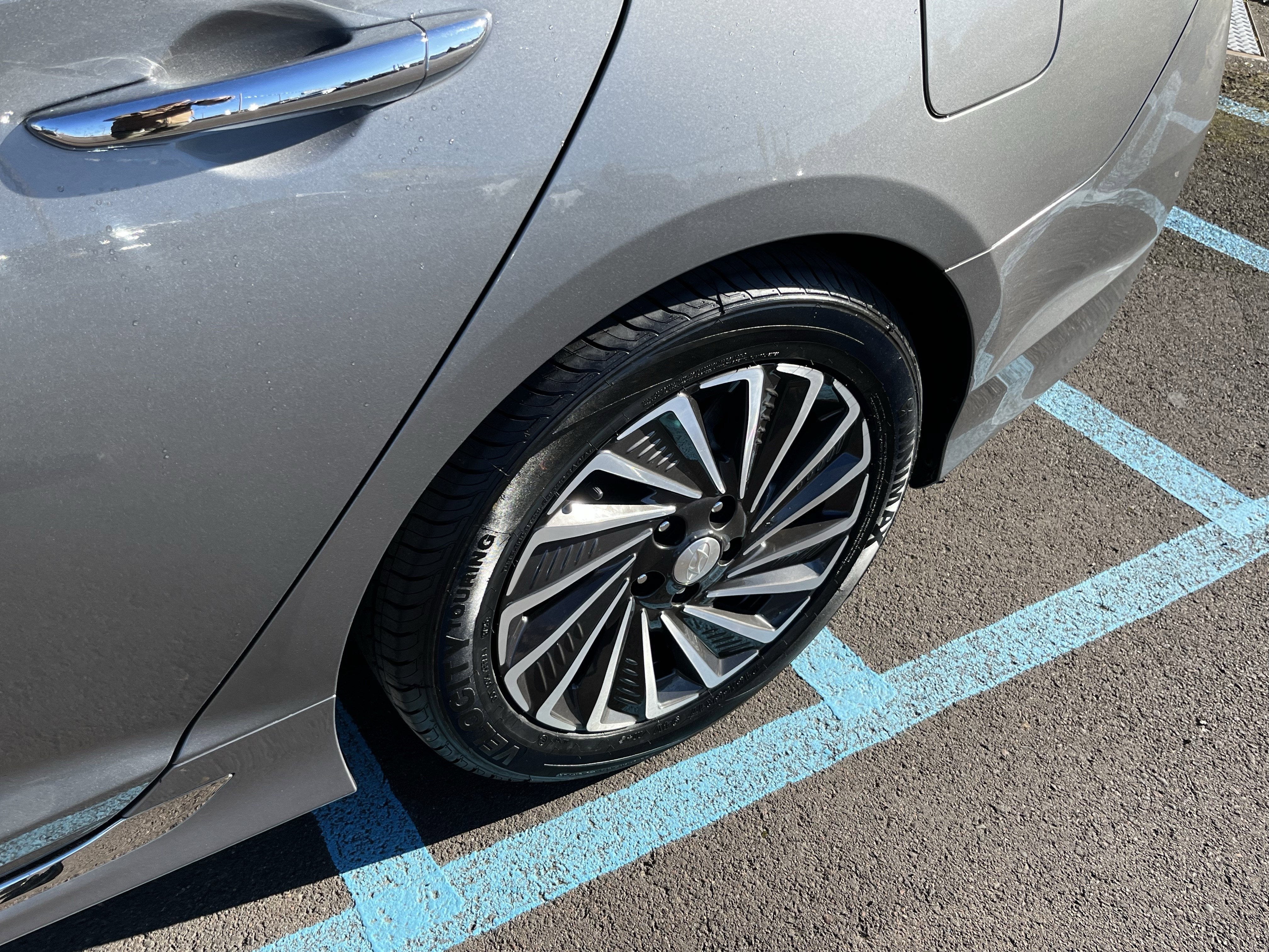 2018 Hyundai SONATA HYBRID Limited