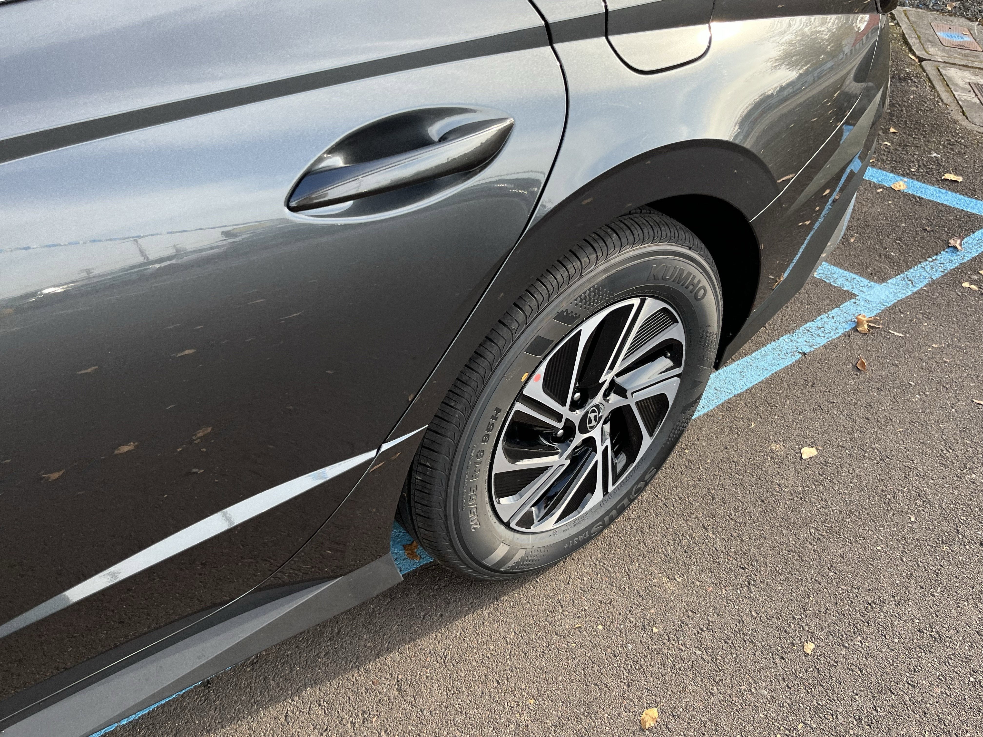 2026 Hyundai SONATA HYBRID Blue