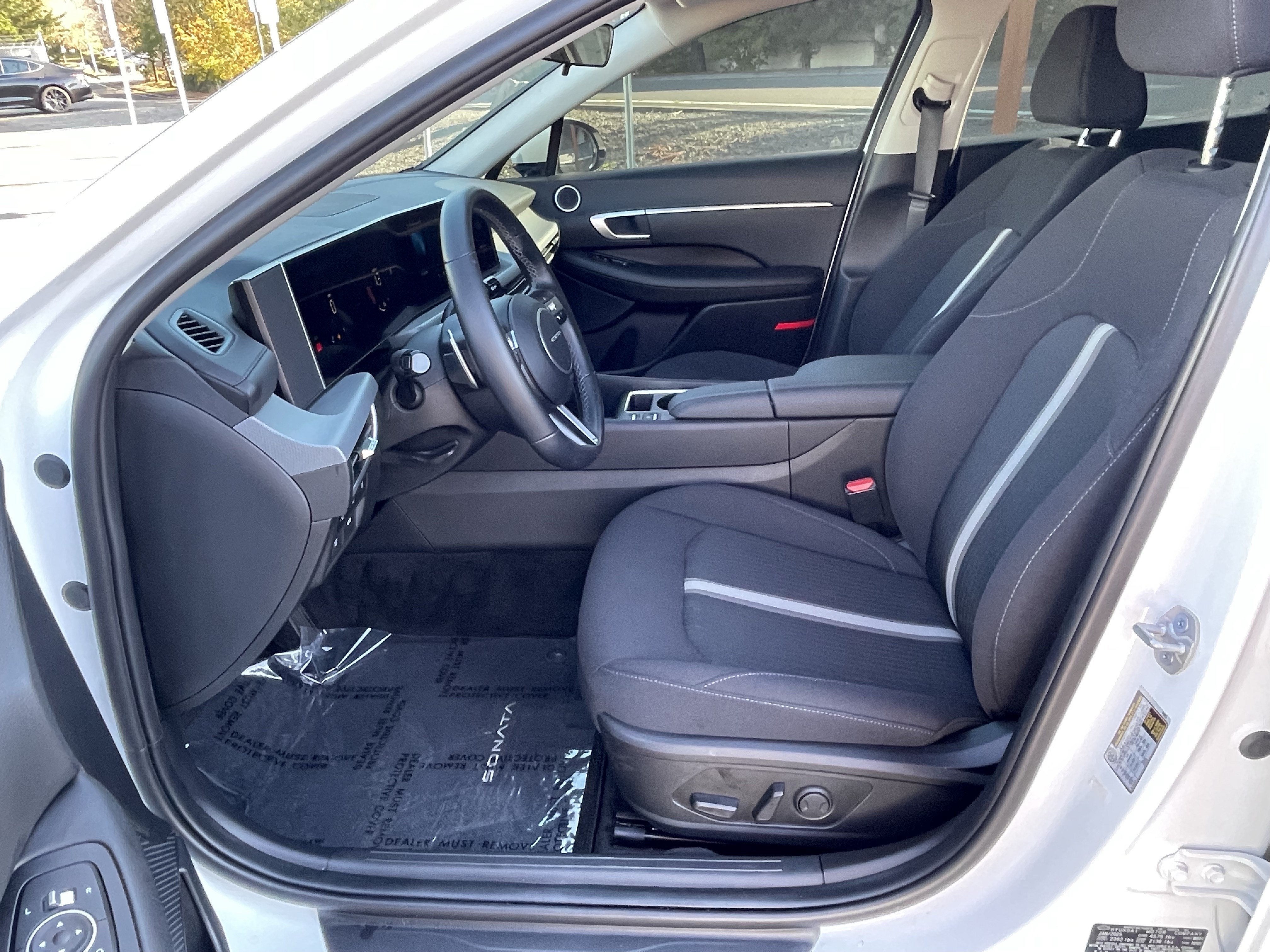 2025 Hyundai SONATA HYBRID SEL