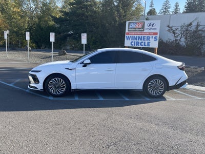 2025 Hyundai SONATA HYBRID SEL