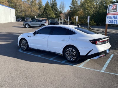 2025 Hyundai SONATA HYBRID SEL