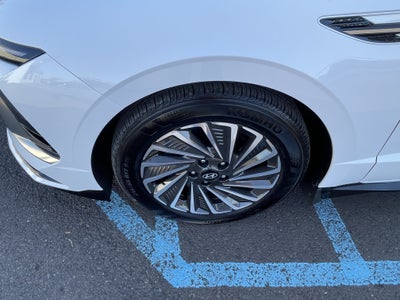 2025 Hyundai SONATA HYBRID SEL