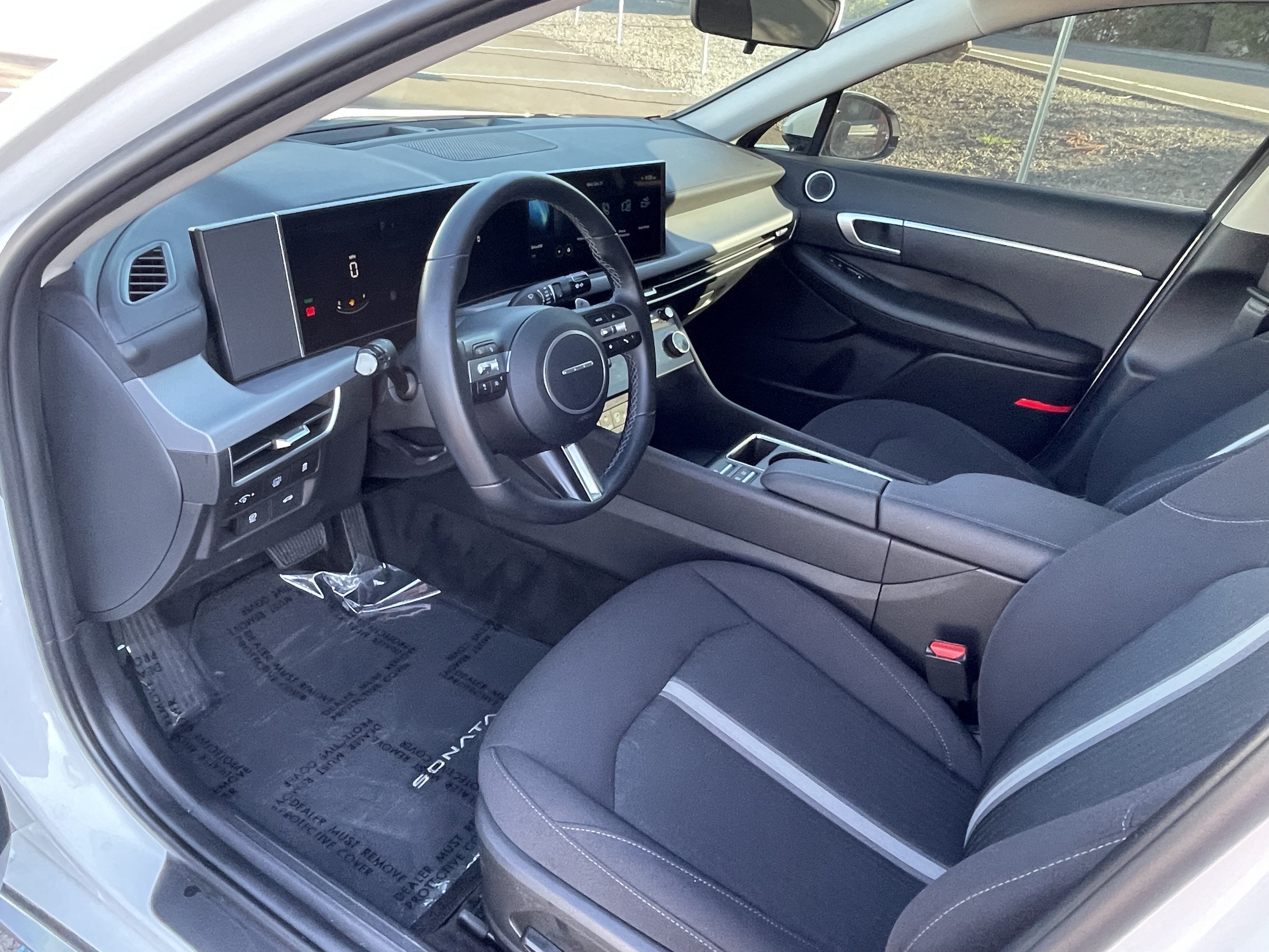 2025 Hyundai SONATA HYBRID SEL