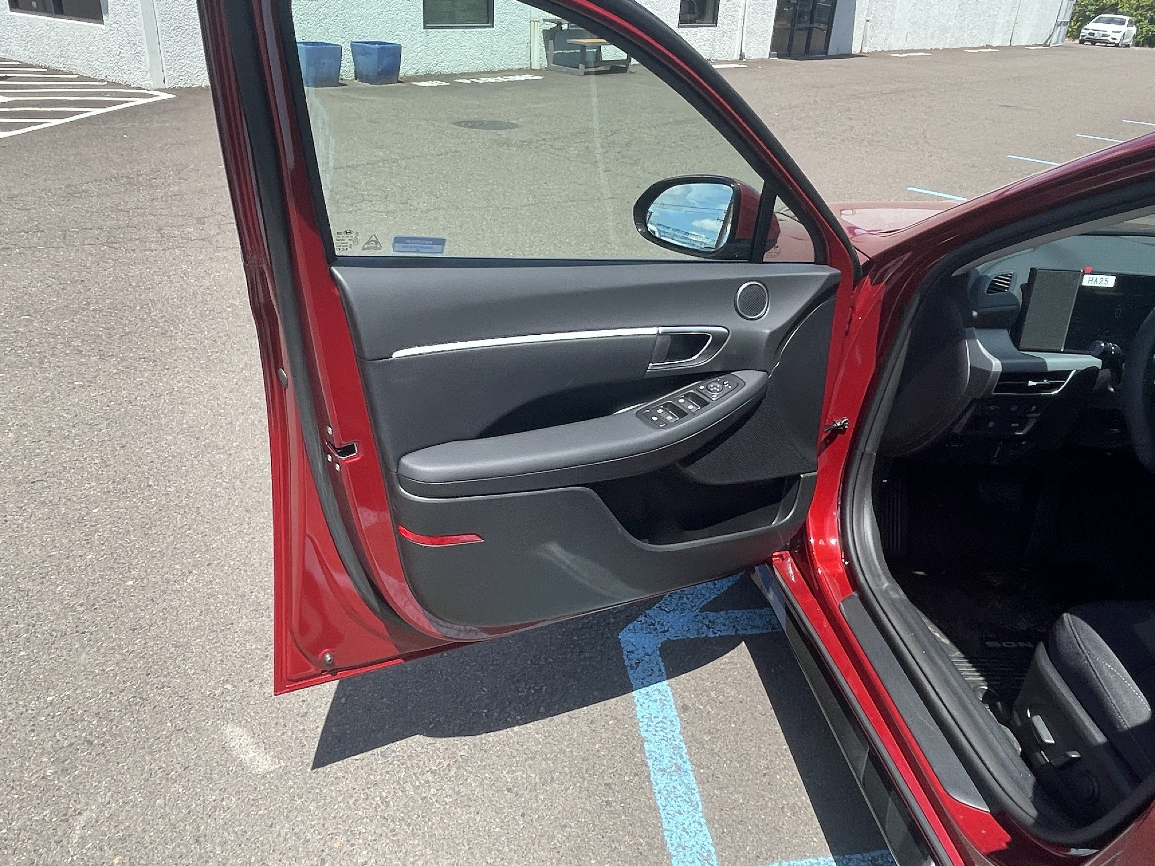 2026 Hyundai SONATA HYBRID SEL