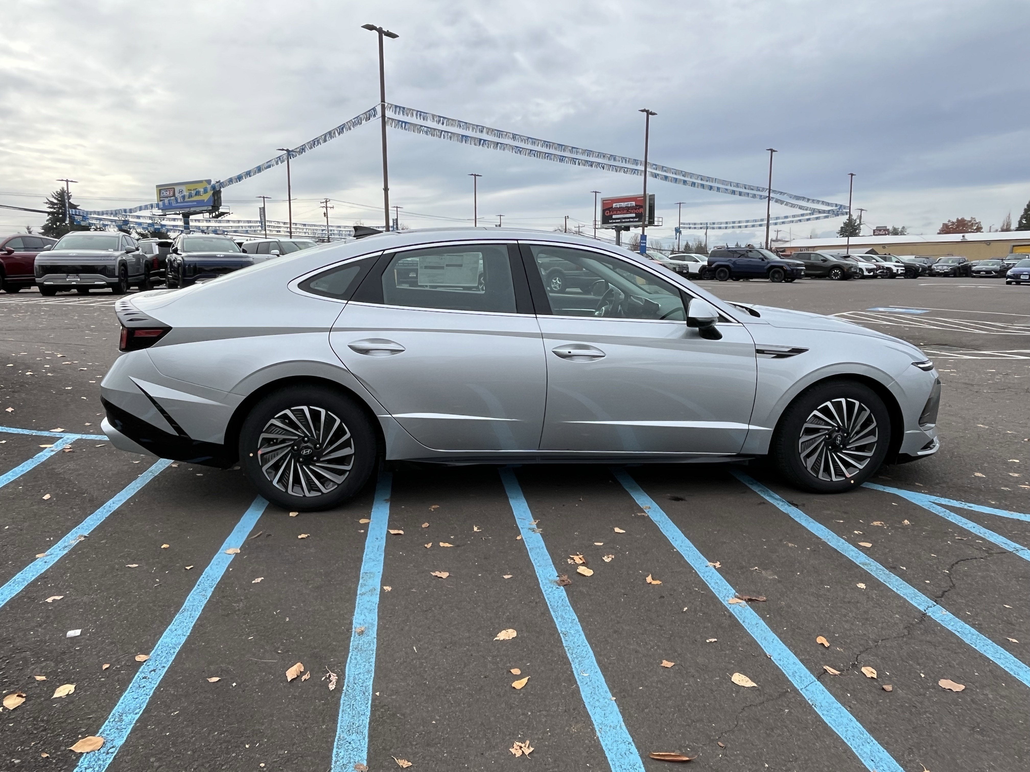 2026 Hyundai SONATA HYBRID SEL