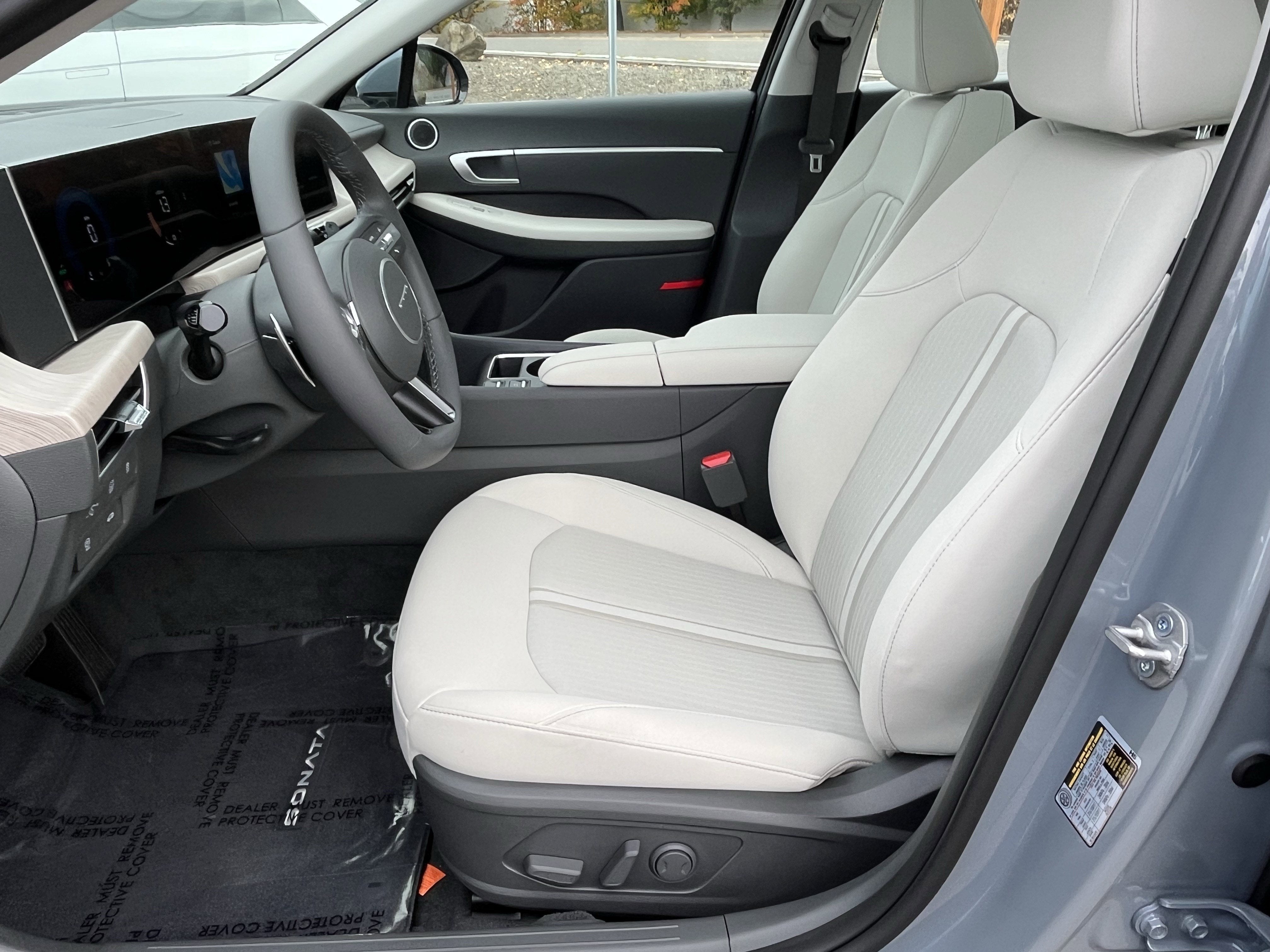 2026 Hyundai SONATA HYBRID SEL