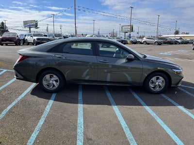 2026 Hyundai ELANTRA SE