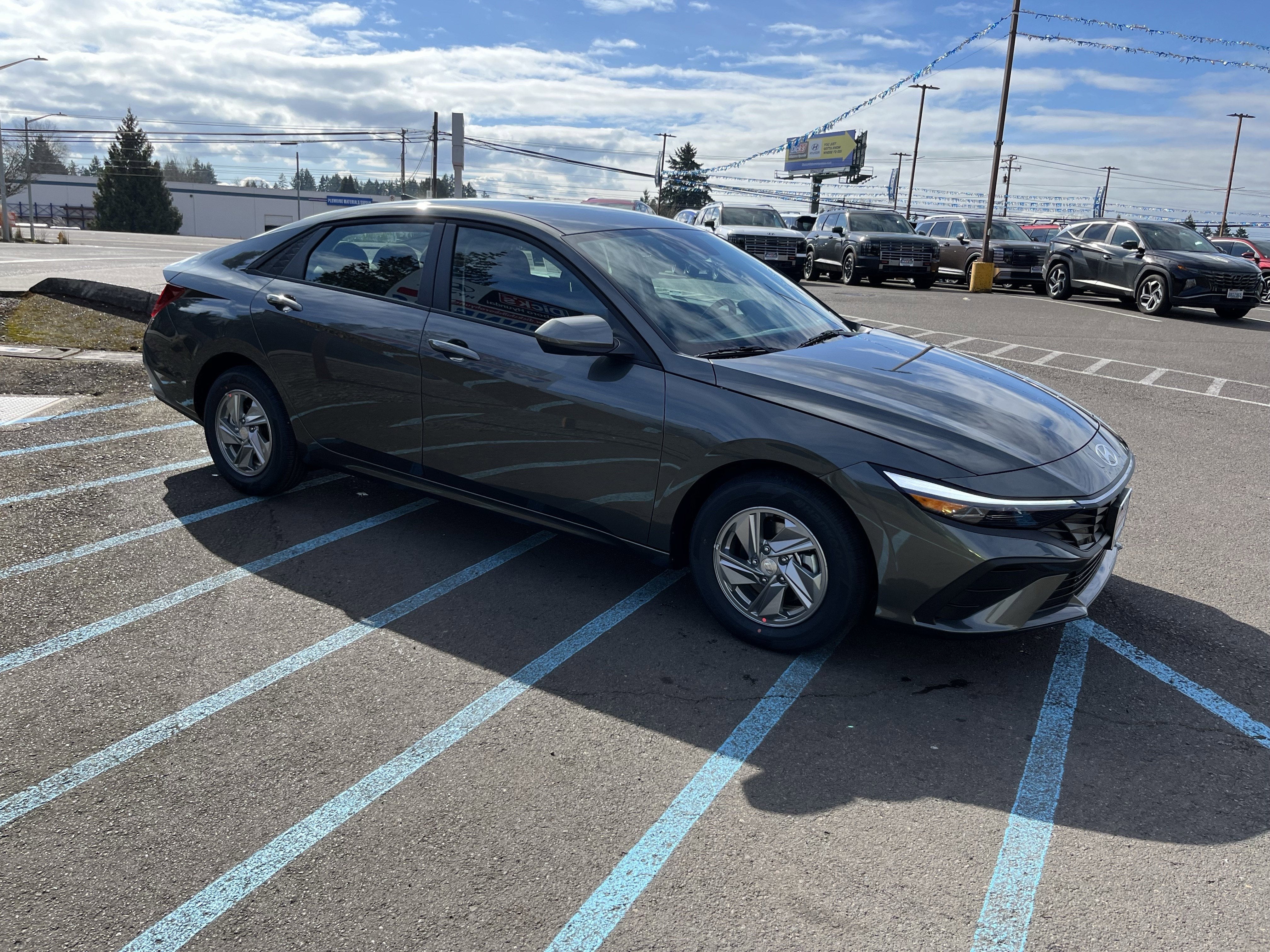 2026 Hyundai ELANTRA SE