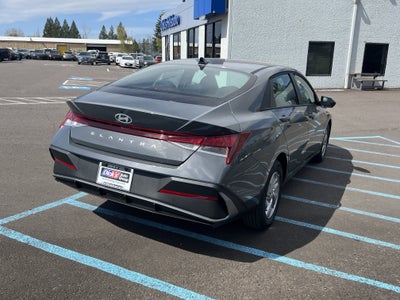 2026 Hyundai ELANTRA SE