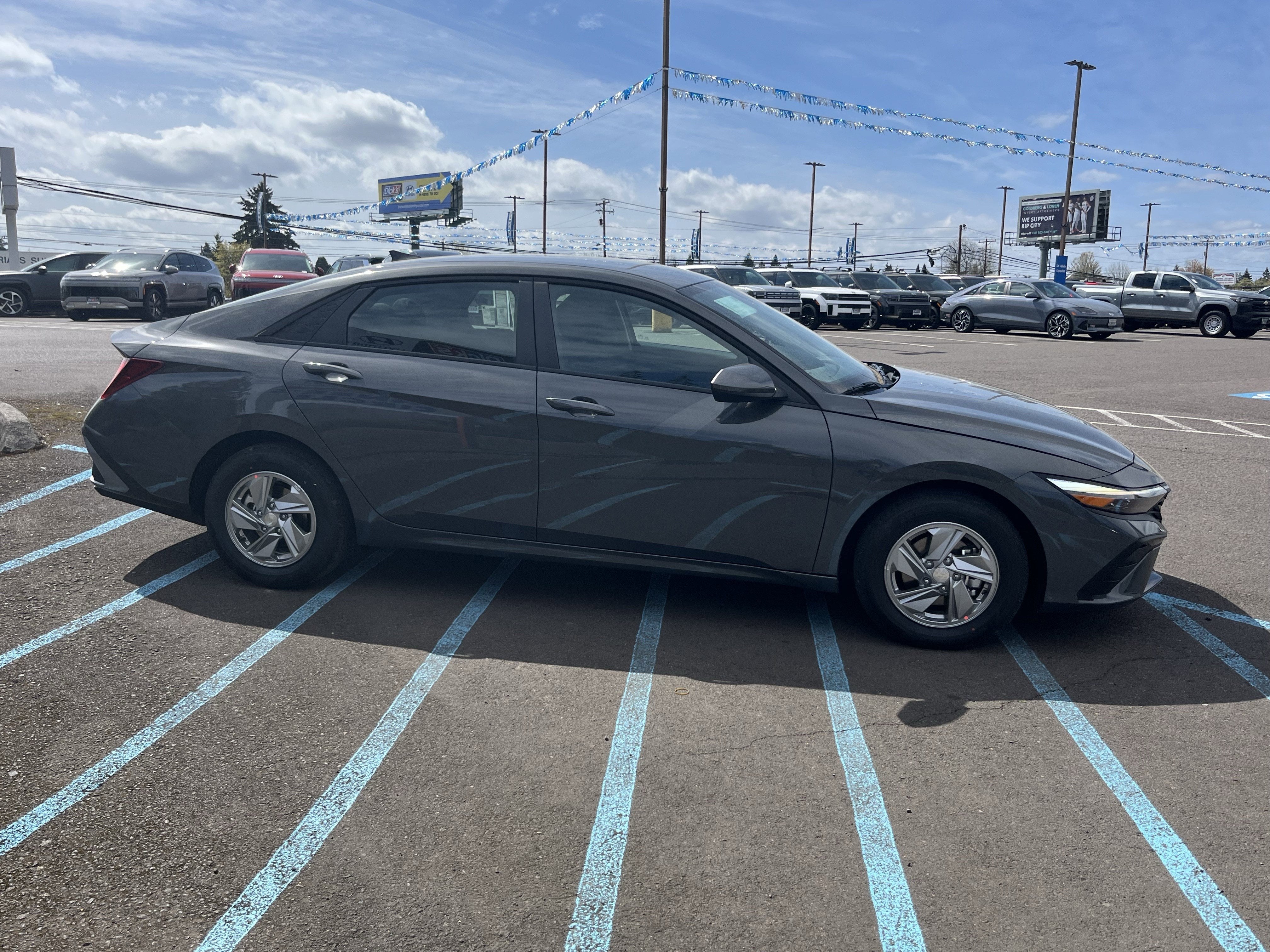 2026 Hyundai ELANTRA SE