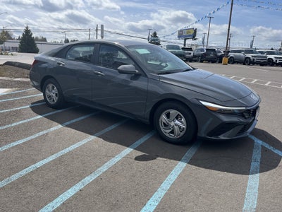 2026 Hyundai ELANTRA SE