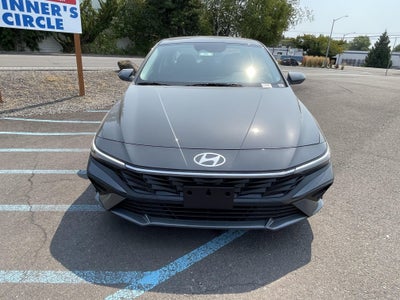 2026 Hyundai ELANTRA SE