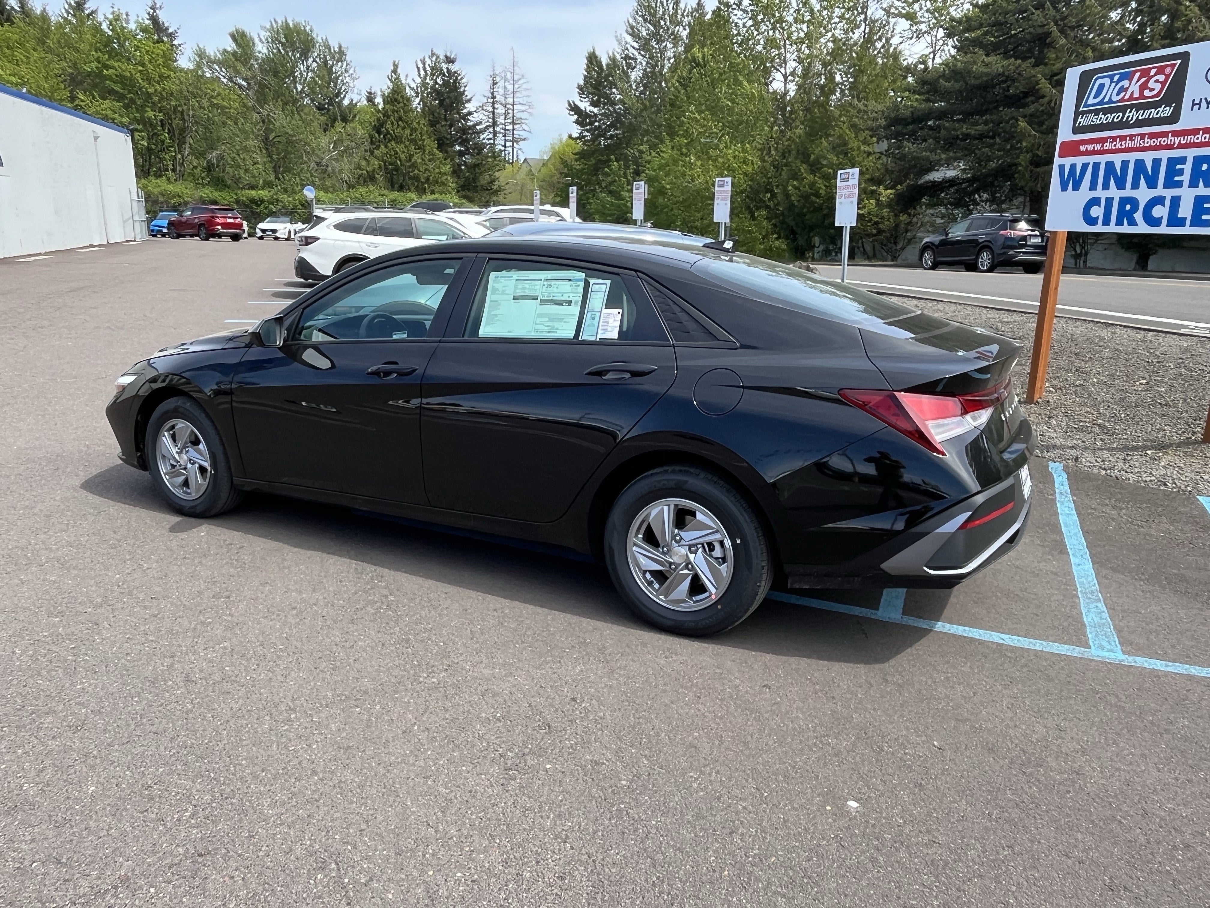 2026 Hyundai ELANTRA SE