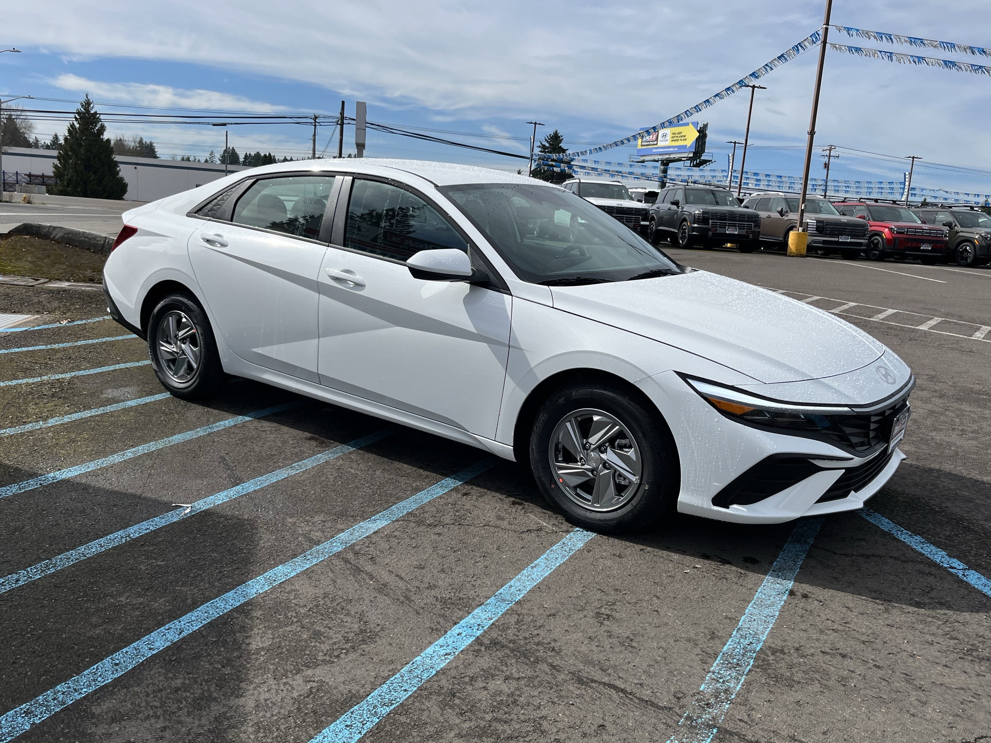 2026 Hyundai ELANTRA SE