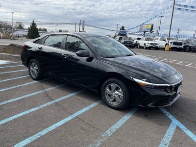 2026 Hyundai ELANTRA SE