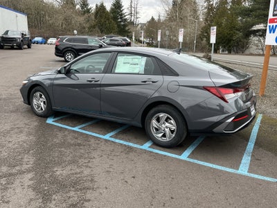 2026 Hyundai ELANTRA SE