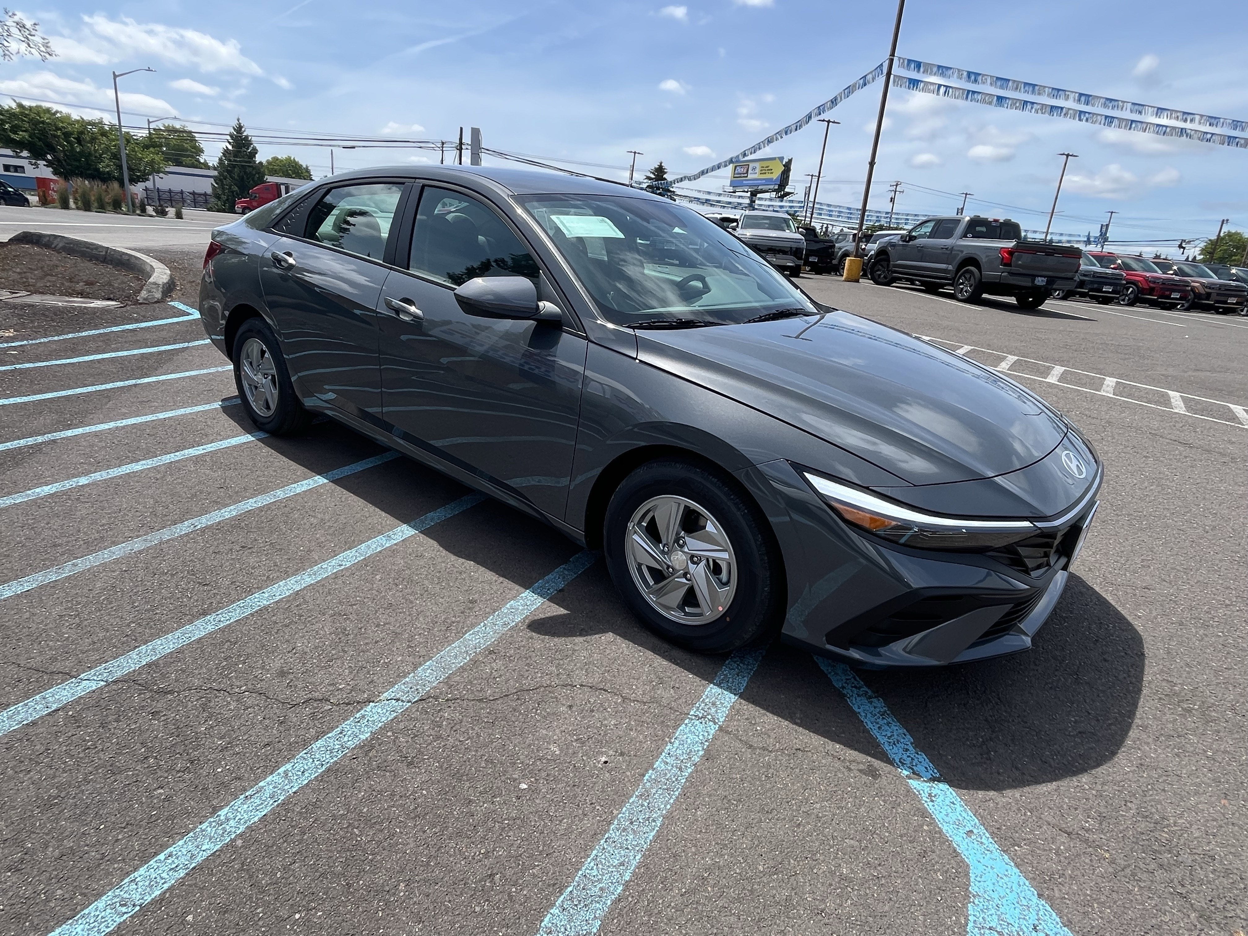 2026 Hyundai ELANTRA SE