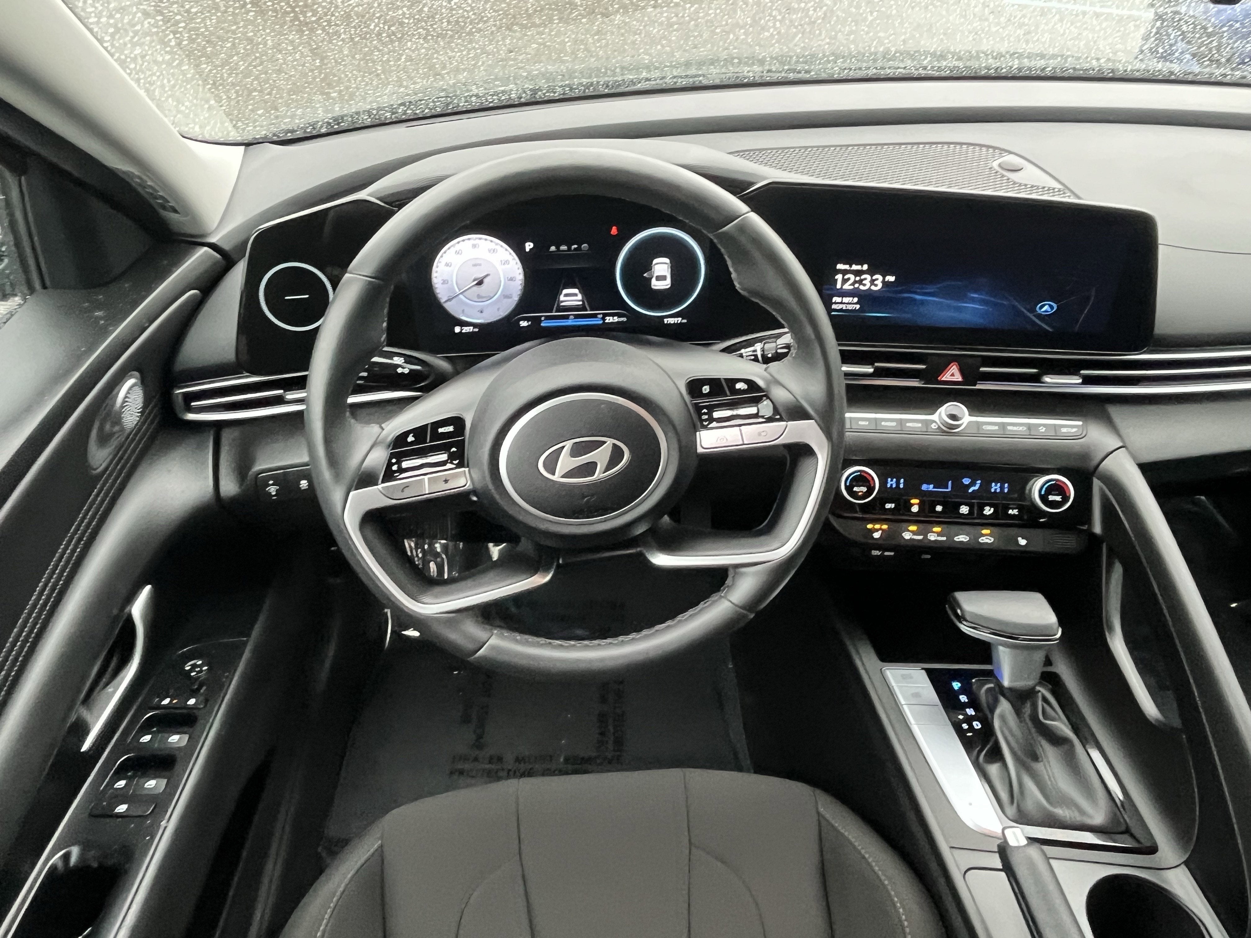 2025 Hyundai ELANTRA Preferred