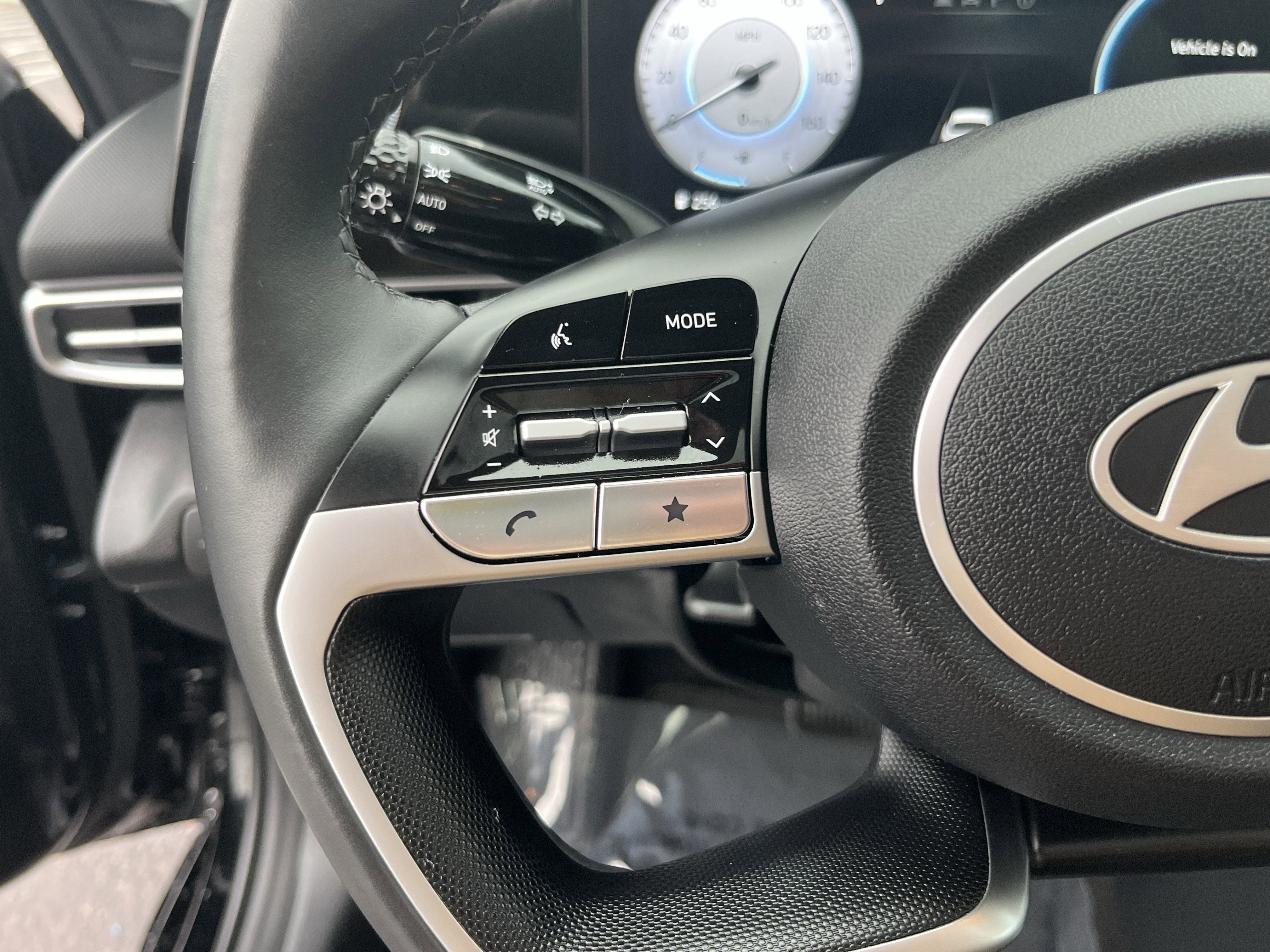 2025 Hyundai ELANTRA Preferred