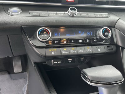 2025 Hyundai ELANTRA Preferred