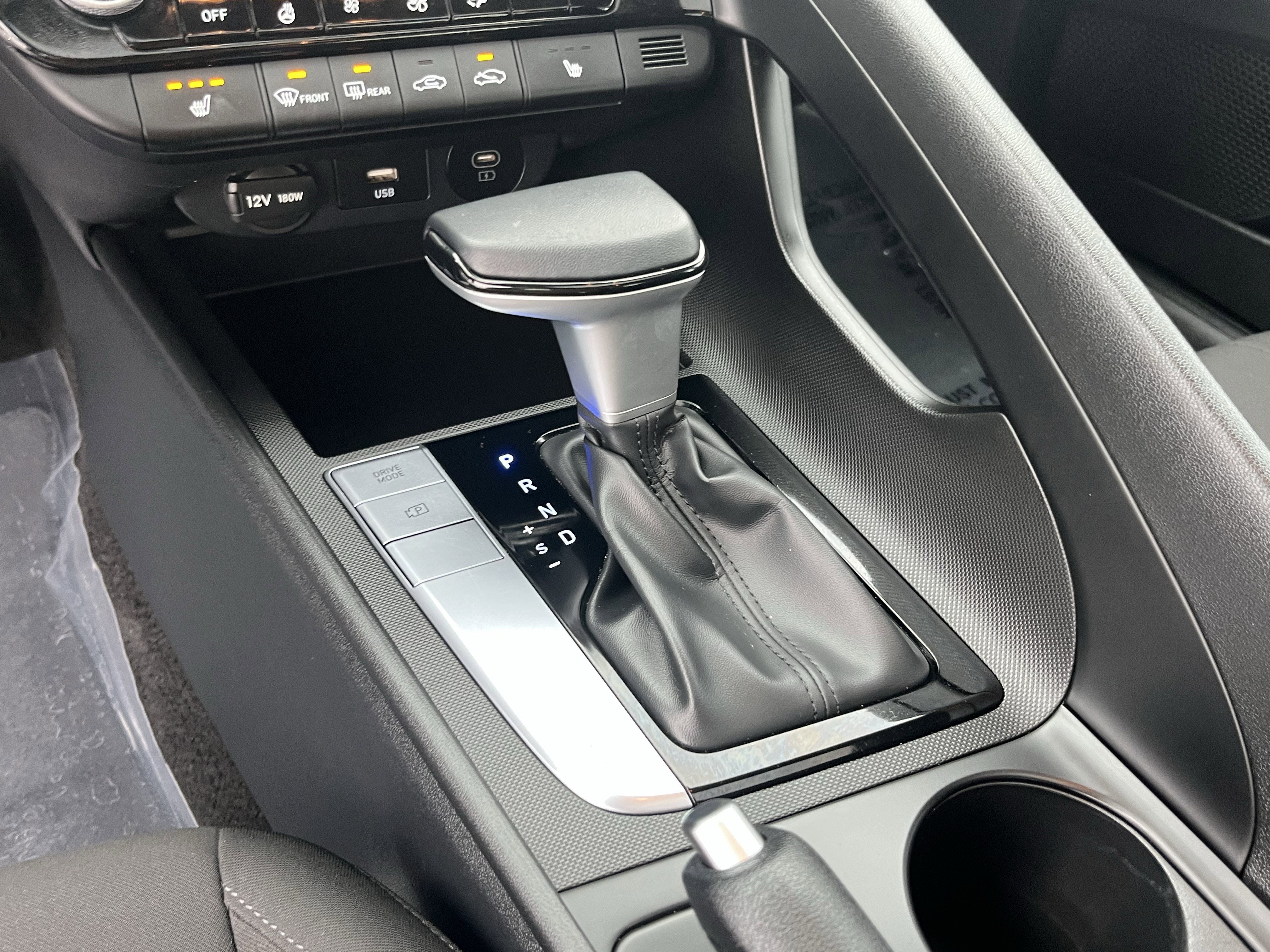 2025 Hyundai ELANTRA Preferred