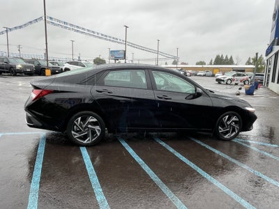 2025 Hyundai ELANTRA Preferred