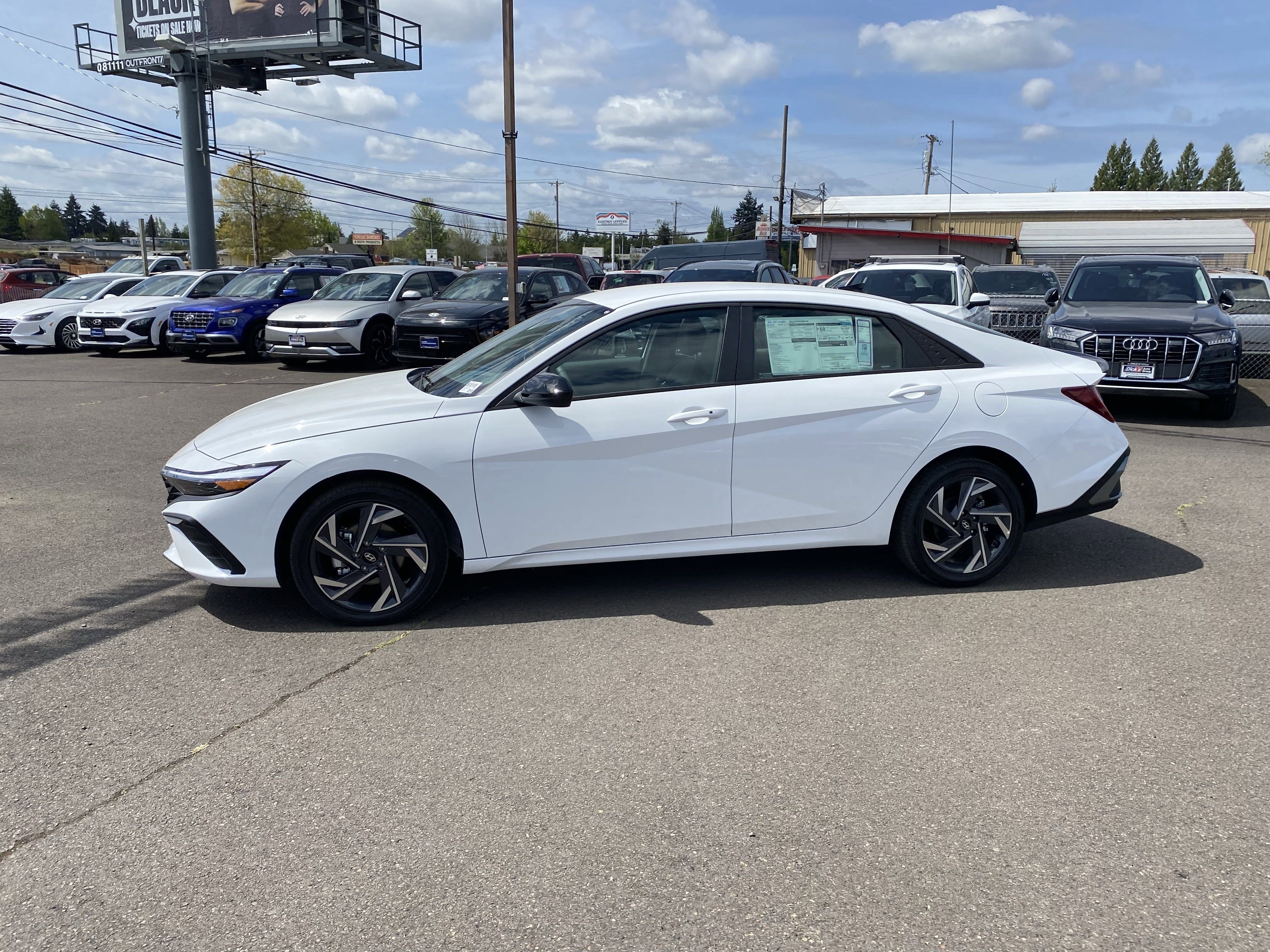 2025 Hyundai ELANTRA HYBRID SEL Sport
