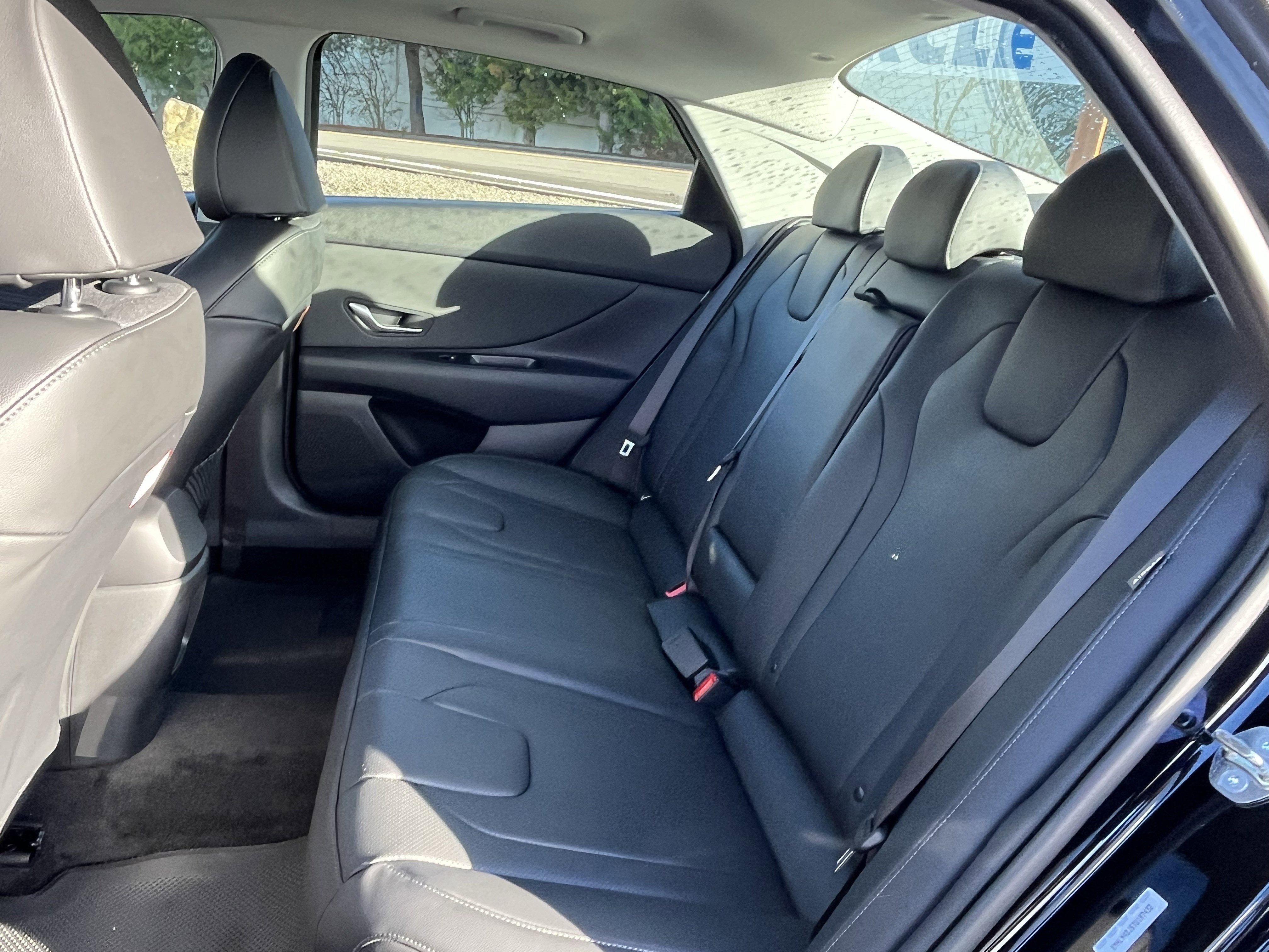 2026 Hyundai ELANTRA HYBRID Limited