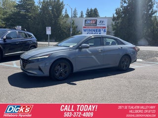 2022 Hyundai ELANTRA SEL