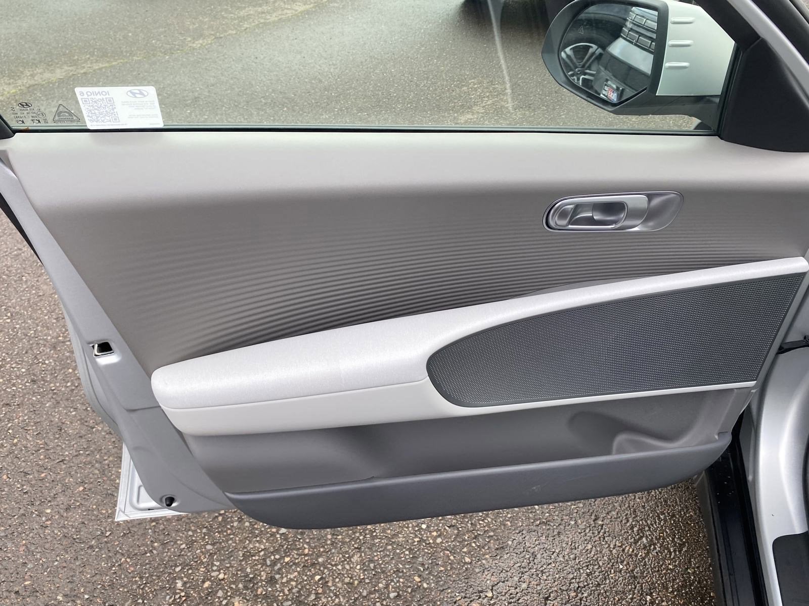 2025 Hyundai IONIQ 6 SEL