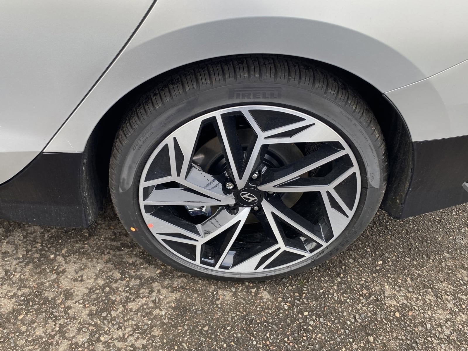 2025 Hyundai IONIQ 6 SEL