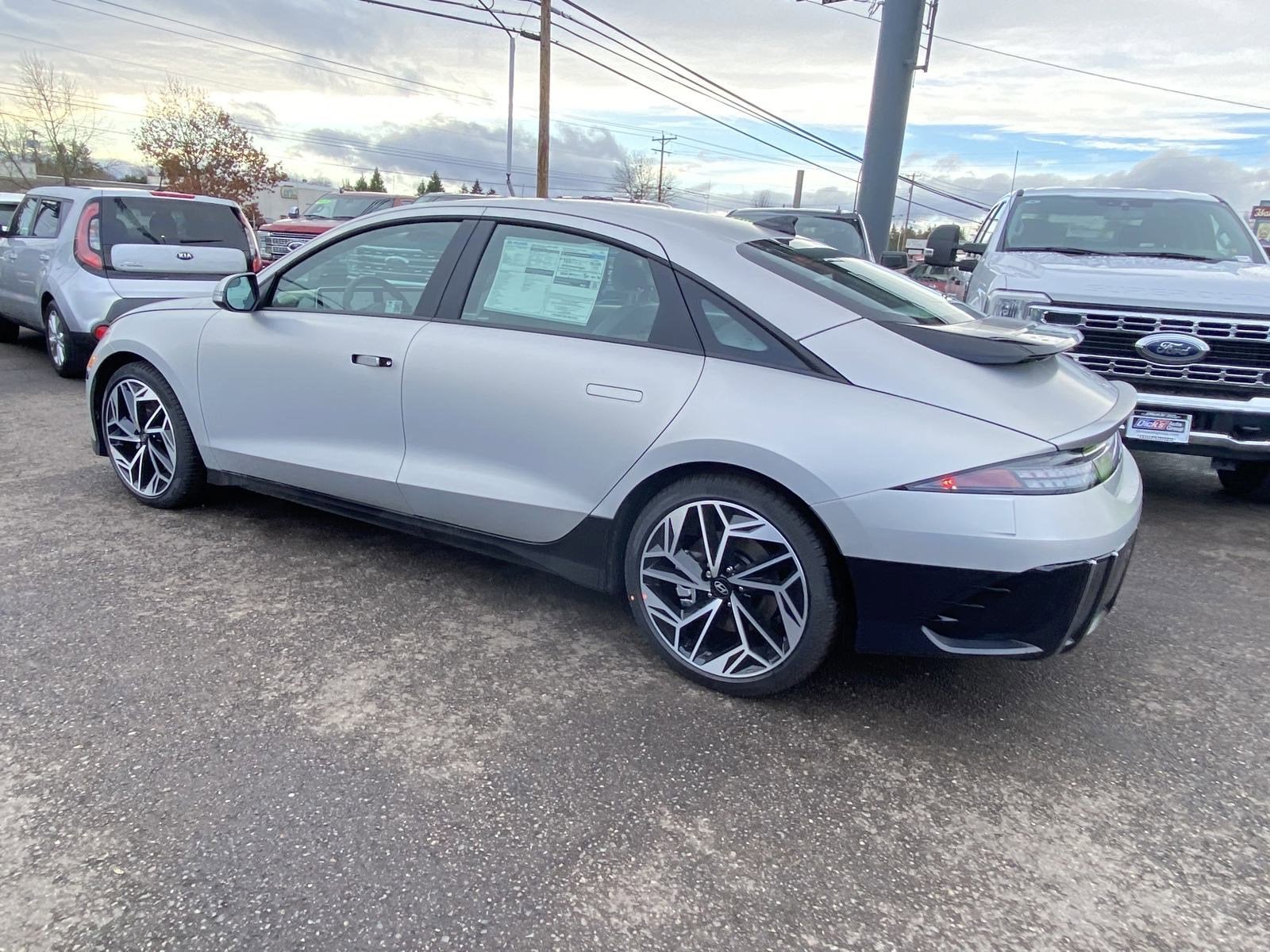 2025 Hyundai IONIQ 6 SEL