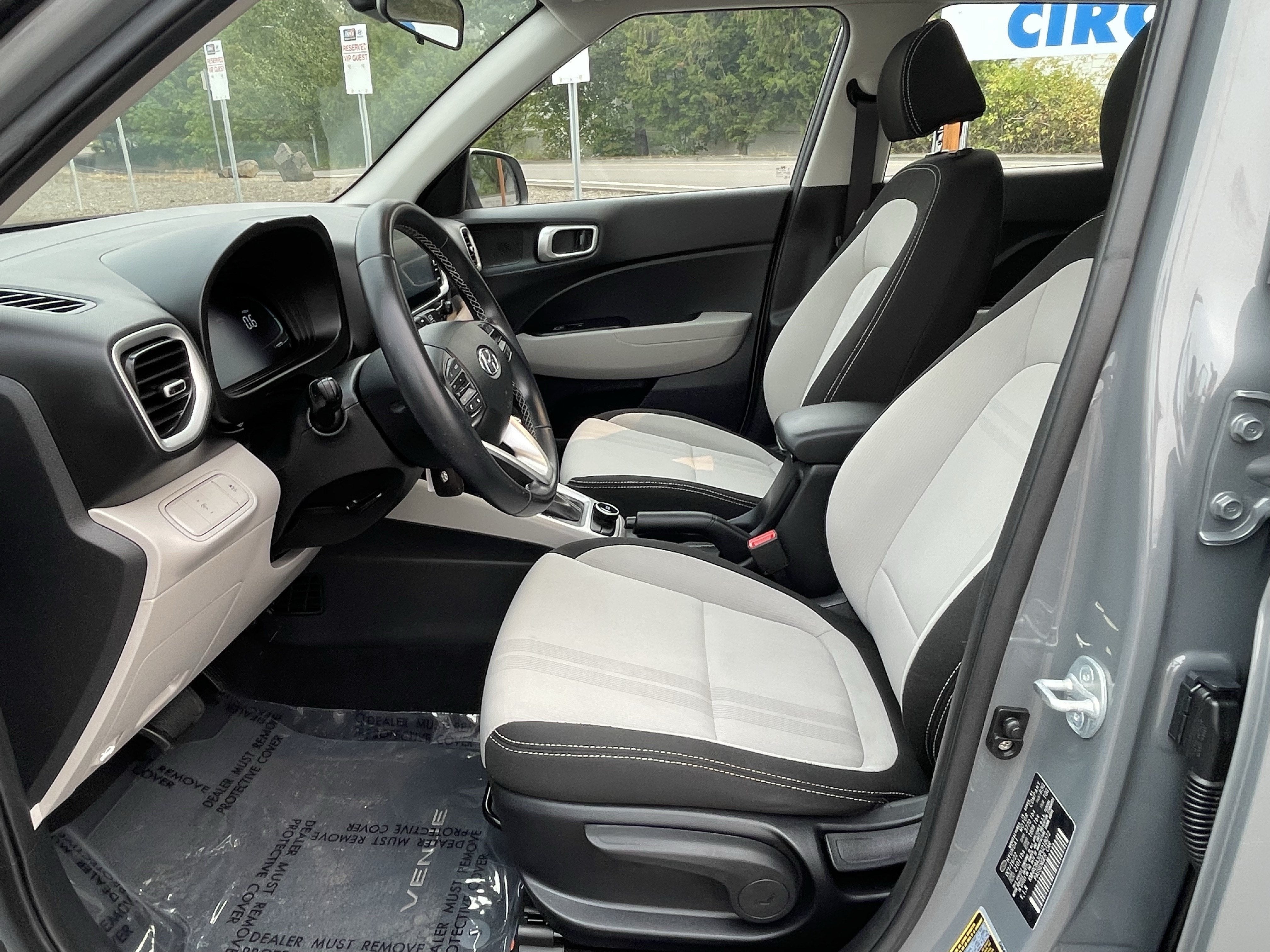 2023 Hyundai VENUE SEL
