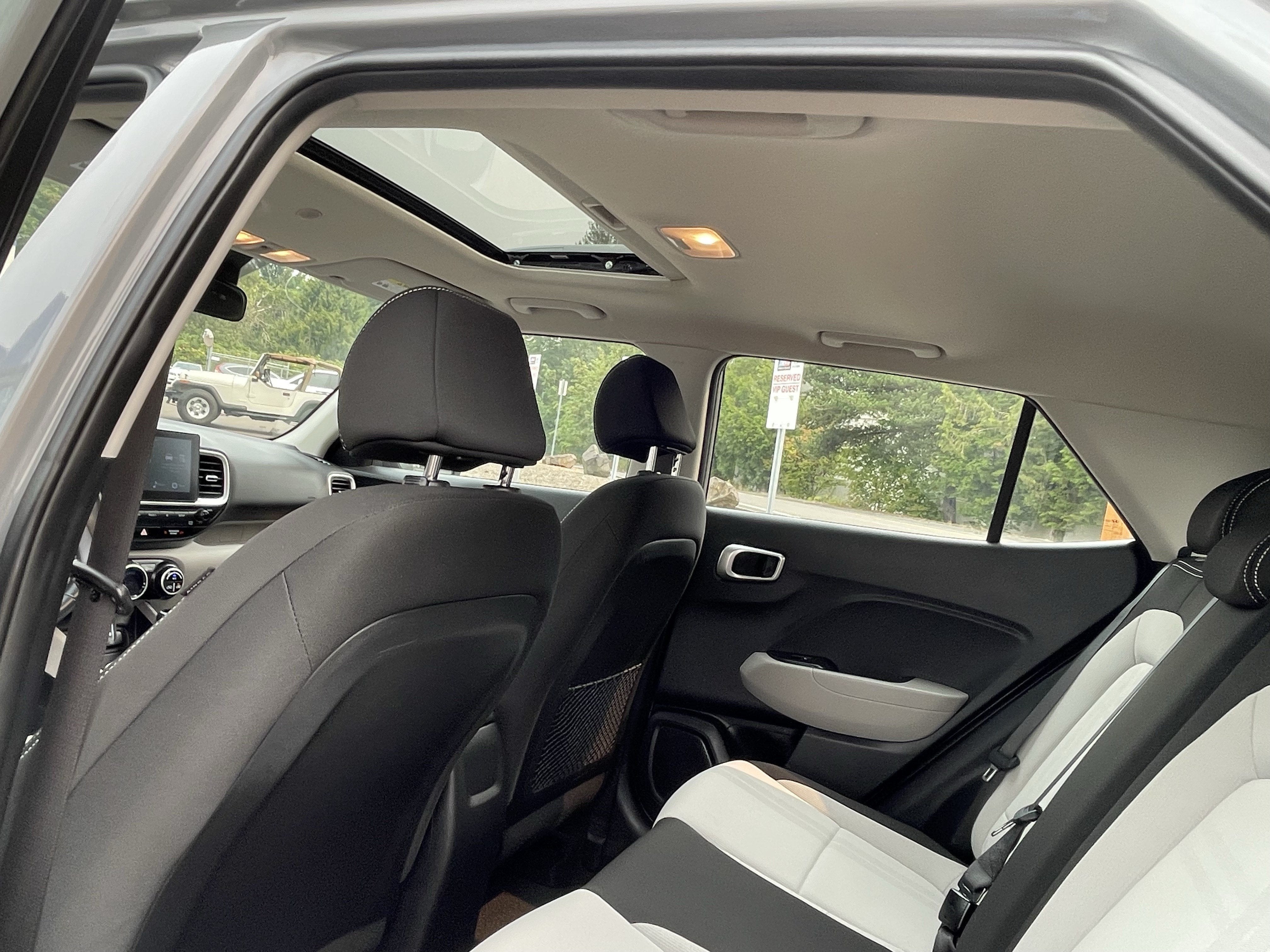 2023 Hyundai VENUE SEL